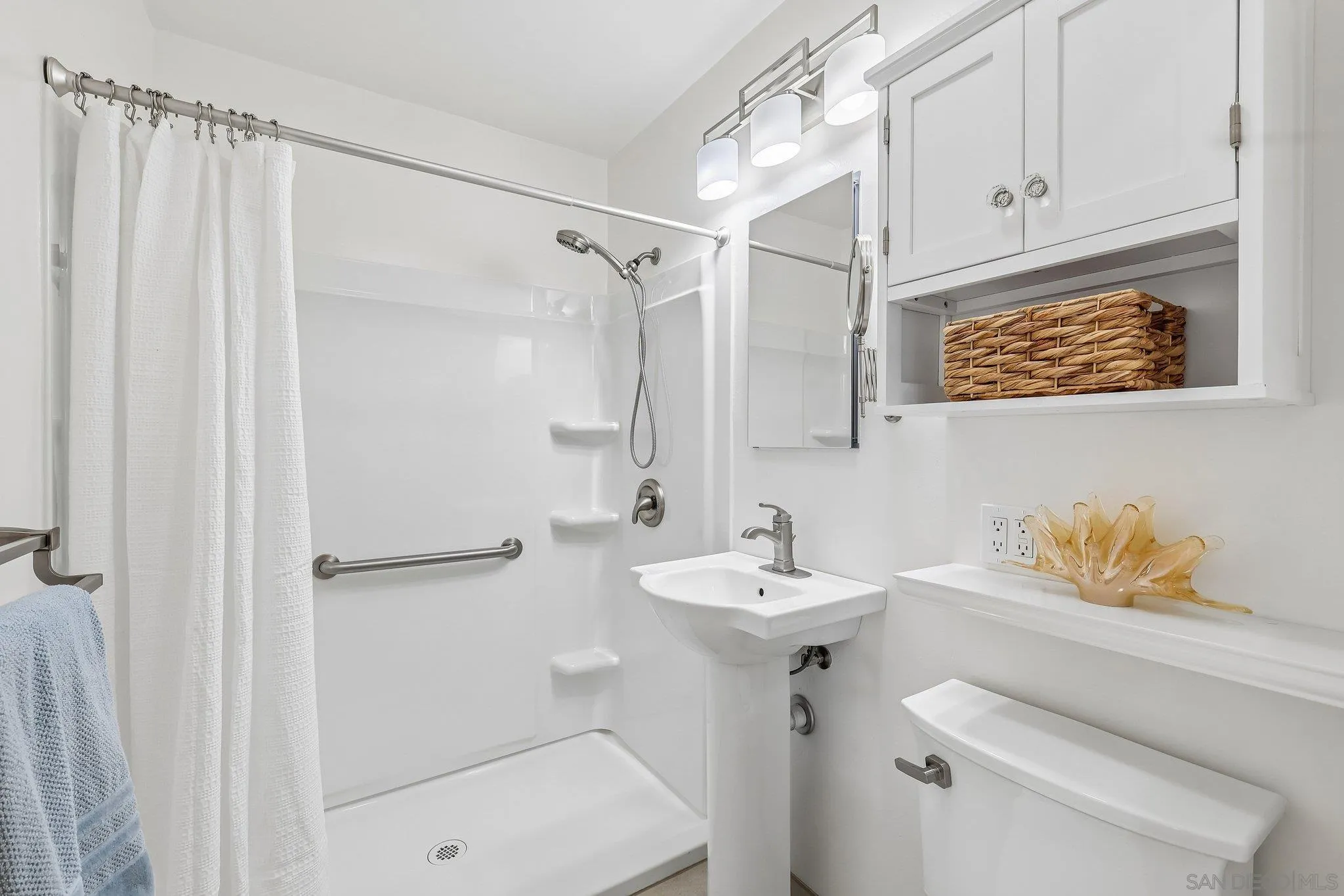 https://cdn.realtyfeed.com/cdn/127/260022106/286963c3f69812cae03fdcdcd8f63167.webp