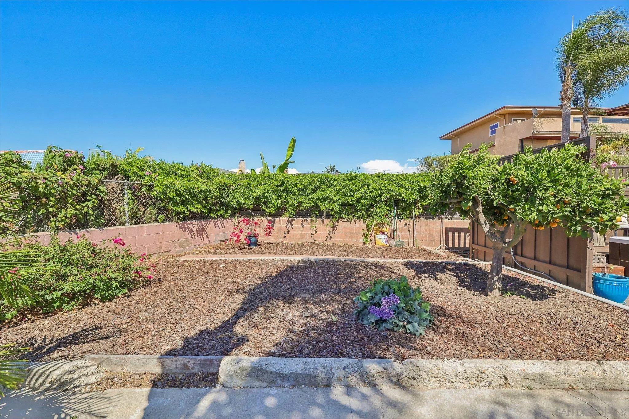 https://cdn.realtyfeed.com/cdn/127/260022106/397ddaf3b49f18bb42a9298fa9c1b820.webp