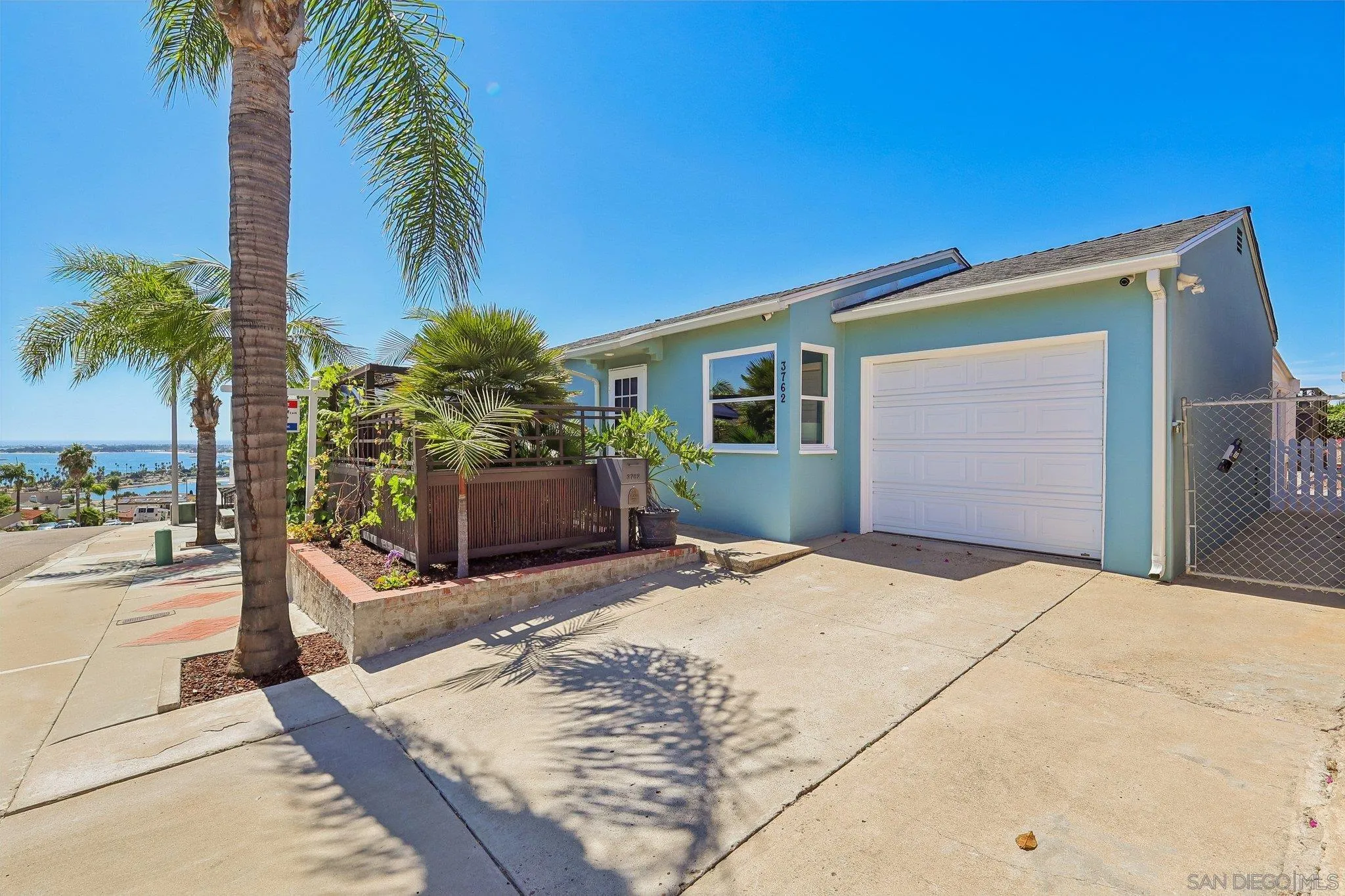 https://cdn.realtyfeed.com/cdn/127/260022106/3a9587f45532d83276d6d77050ae88dd.webp