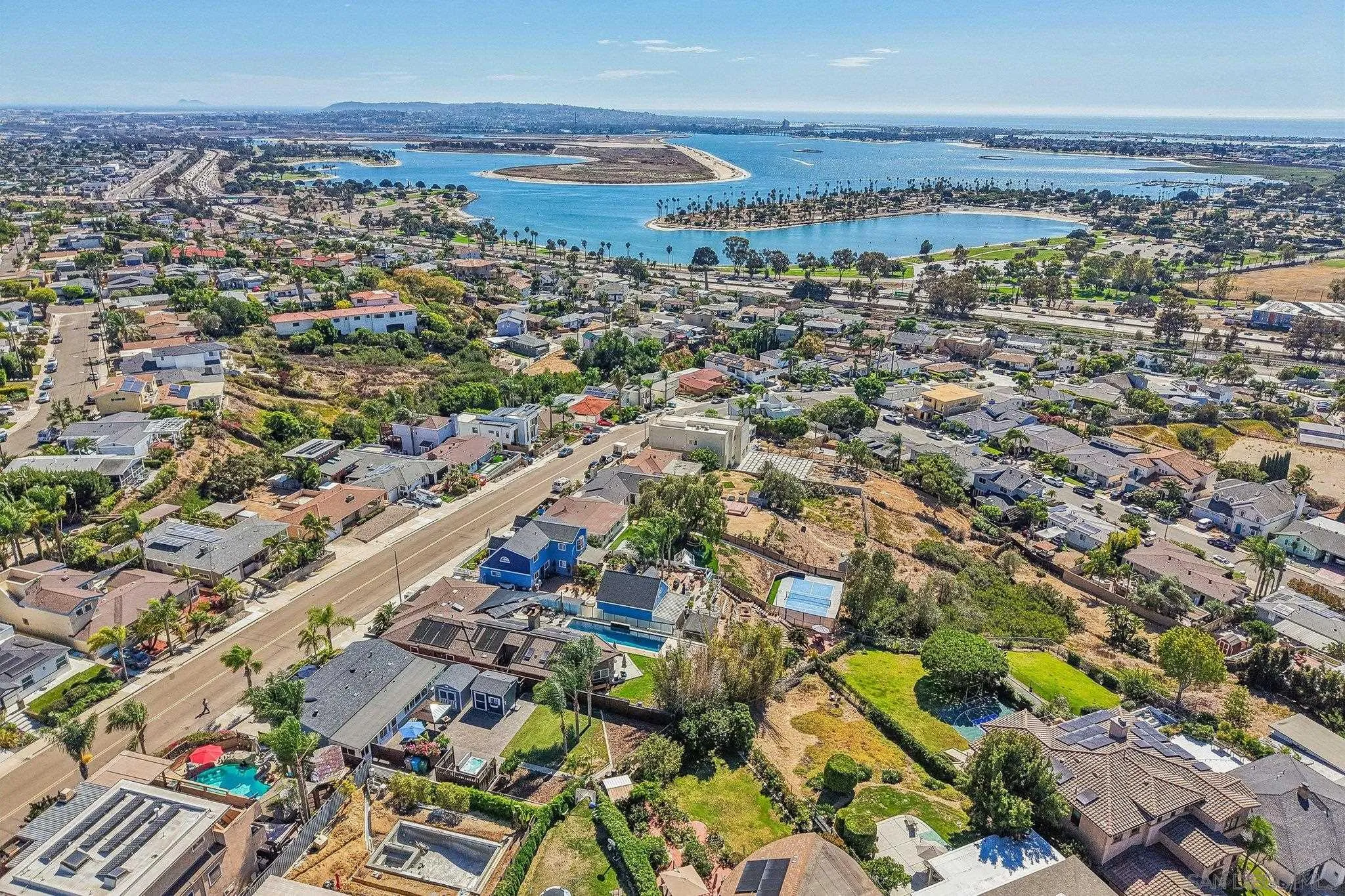 https://cdn.realtyfeed.com/cdn/127/260022106/8145d329df318e61ff02c78a409c357d.webp