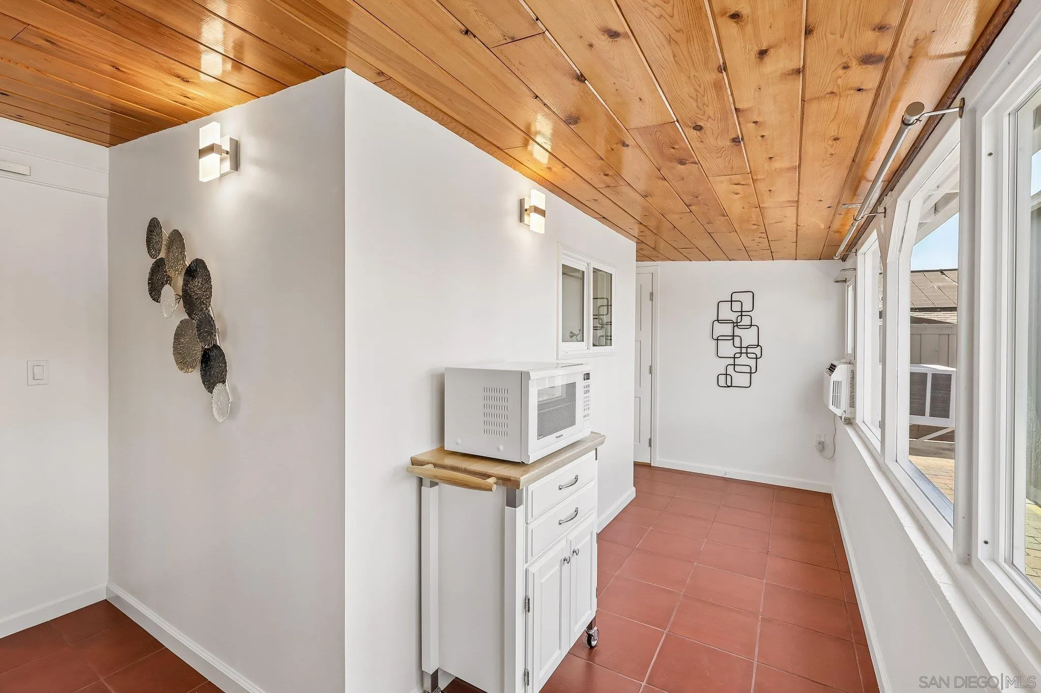 https://cdn.realtyfeed.com/cdn/127/260022106/cf8a4e1bc03b896dbfb5cfc388c3a6e0.webp