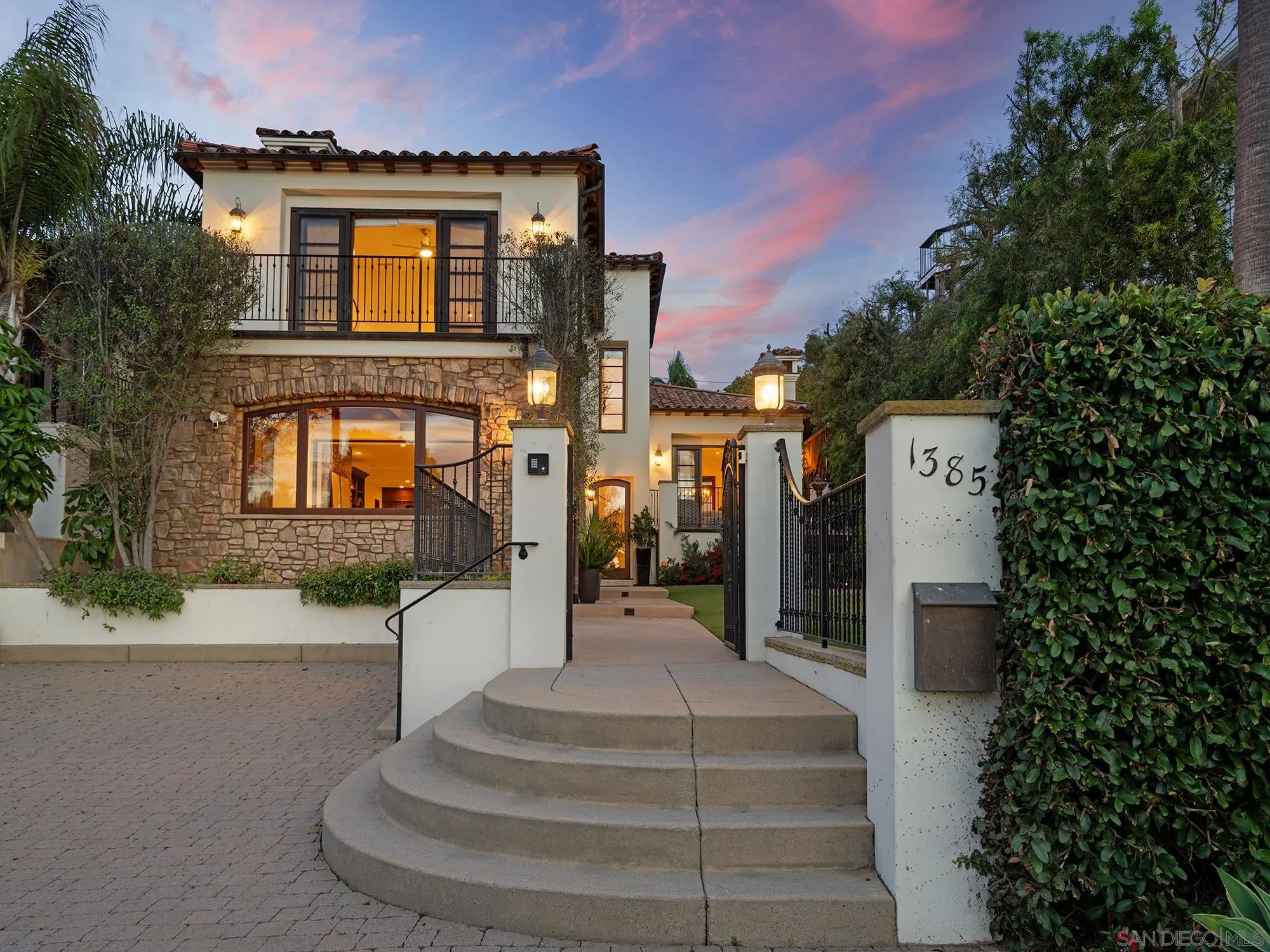 1385 Park Row, La Jolla, CA 92037 - Main photo, La Jolla, CA