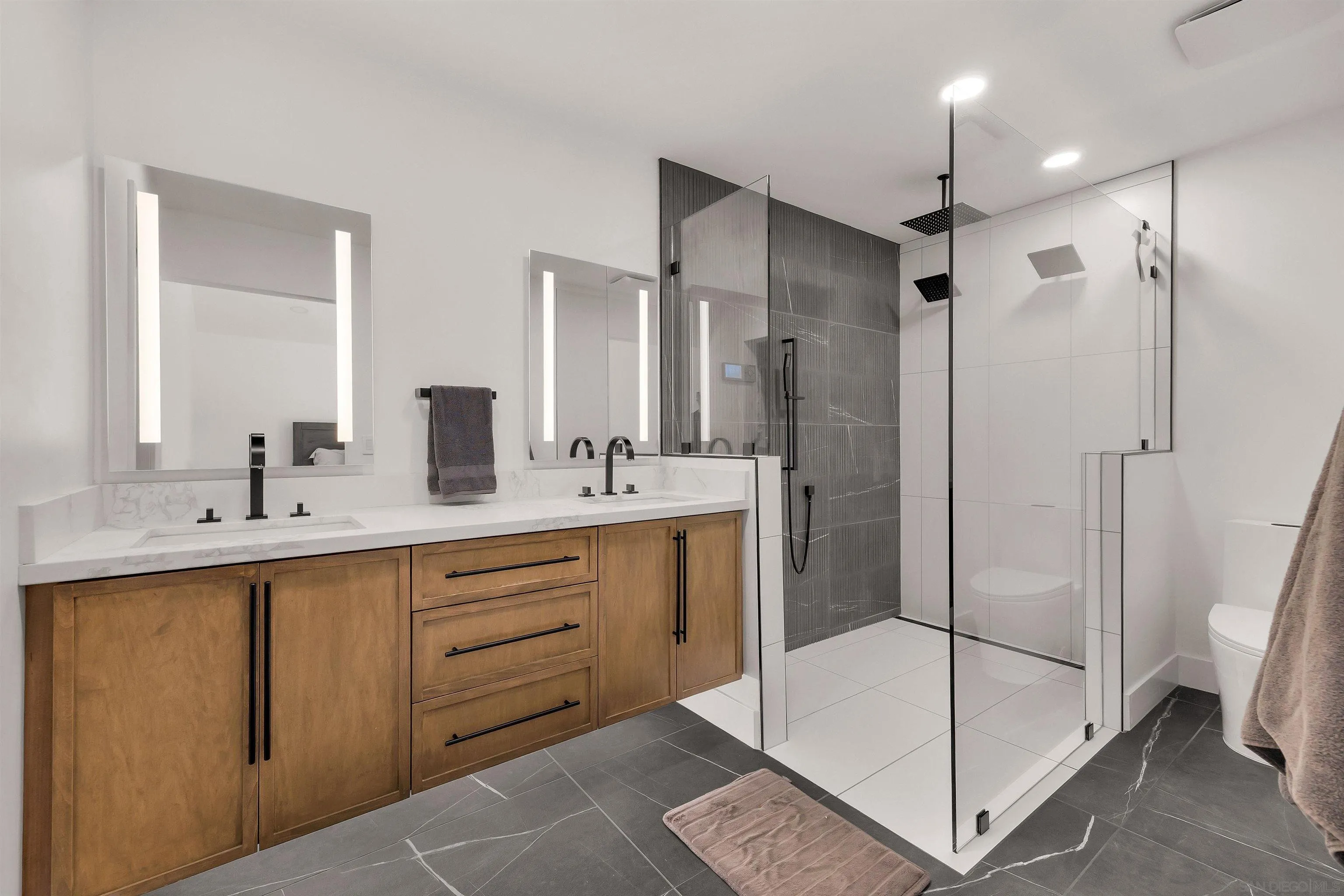 https://cdn.realtyfeed.com/cdn/127/260022113/4f4e5c7742c5c3bc782e13825784b3cf.webp
