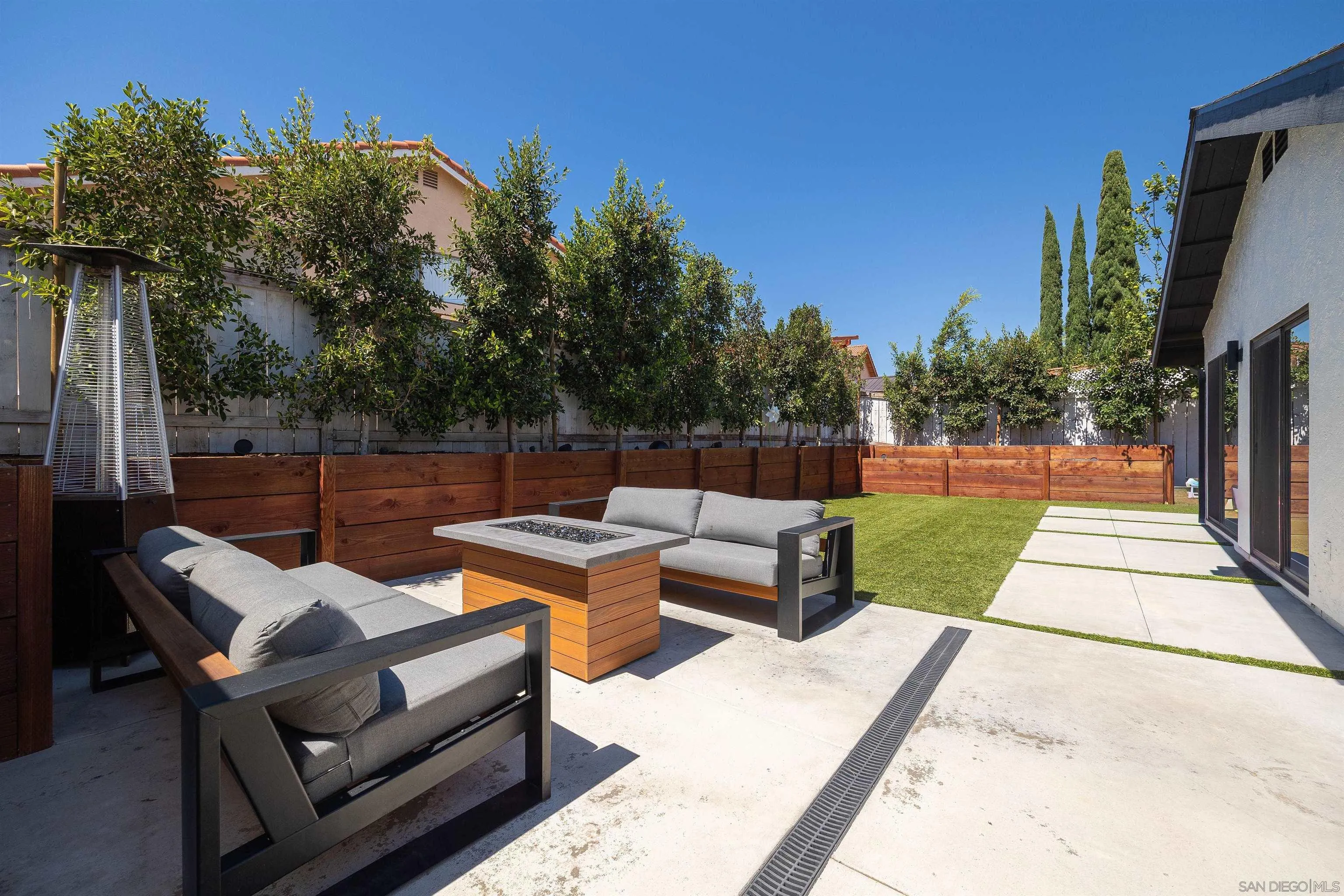 https://cdn.realtyfeed.com/cdn/127/260022113/6048b5c730c23c696b942880b7dfd5b0.webp