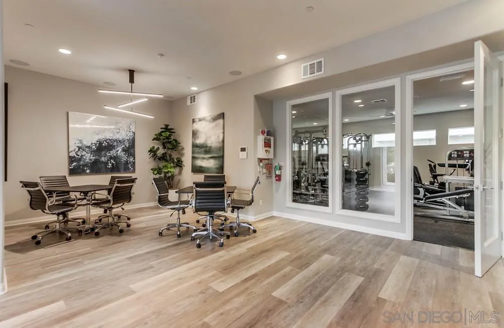 https://cdn.realtyfeed.com/cdn/127/260022116/04b452569b6ba51010572ffdd3a4d873.webp