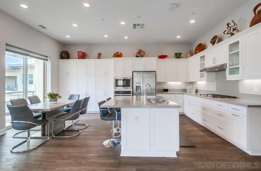 https://cdn.realtyfeed.com/cdn/127/260022116/18e21234feb4e62ae39f2d0aca4ec1a9.webp
