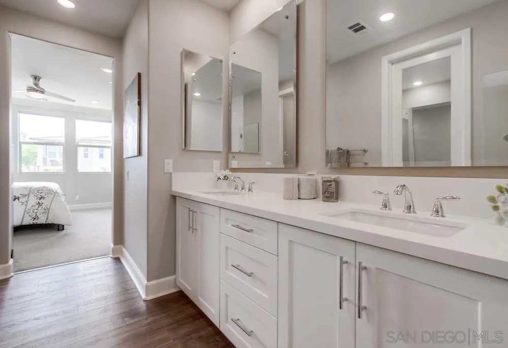 https://cdn.realtyfeed.com/cdn/127/260022116/99670581cacbb74fd02bb16d37efcaa1.webp