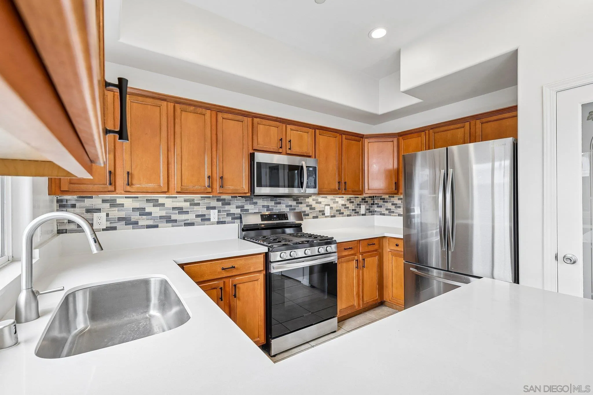 https://cdn.realtyfeed.com/cdn/127/260022121/38a5881d80dbe6305ab72564bbf23cbb.webp