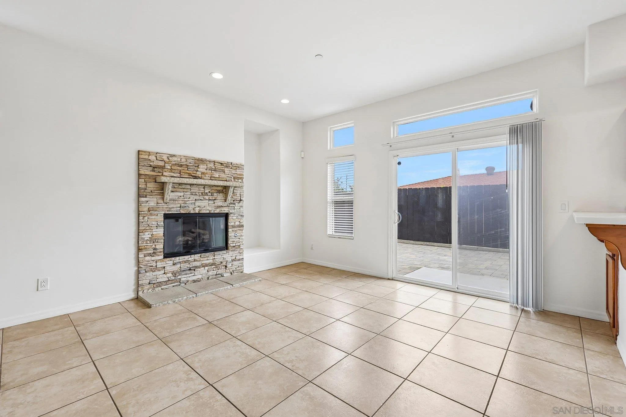 https://cdn.realtyfeed.com/cdn/127/260022121/4b599707d468e09a5742623e6df7484b.webp