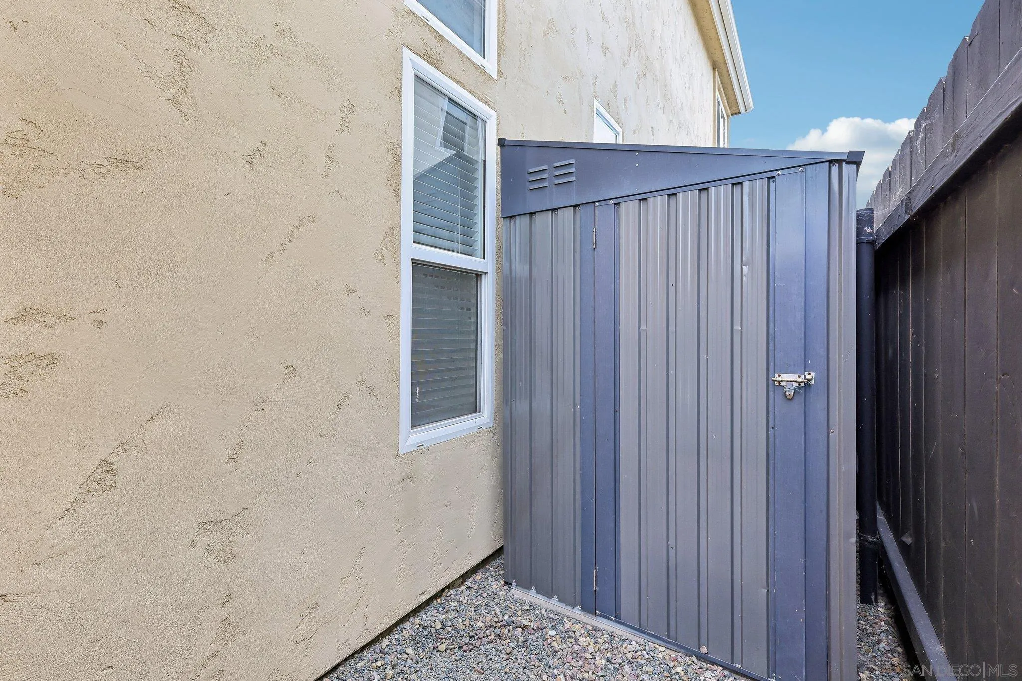 https://cdn.realtyfeed.com/cdn/127/260022121/51d0aee5e9f9b62bbedf2d0a437b54ad.webp