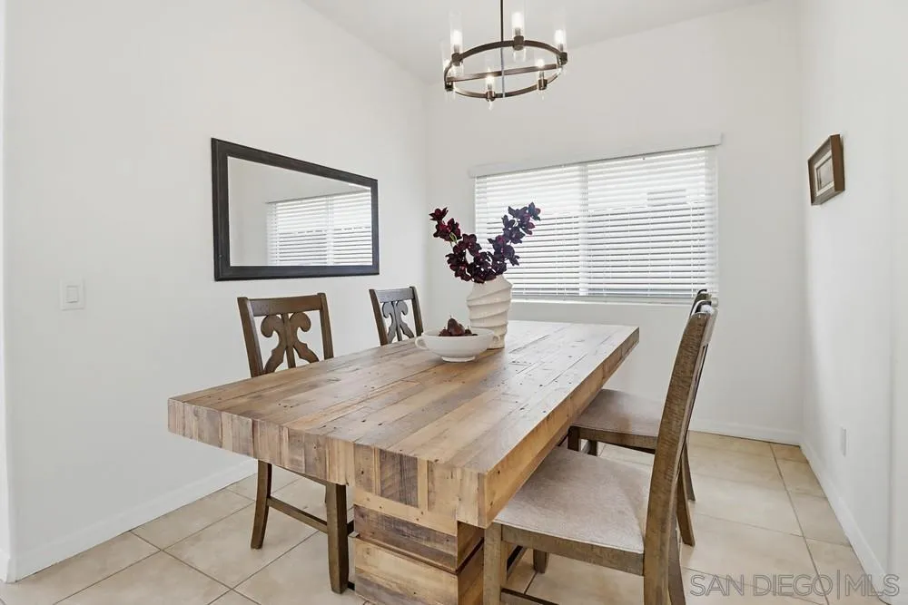 https://cdn.realtyfeed.com/cdn/127/260022121/55298624530abb2b244c2591cdc409a5.webp