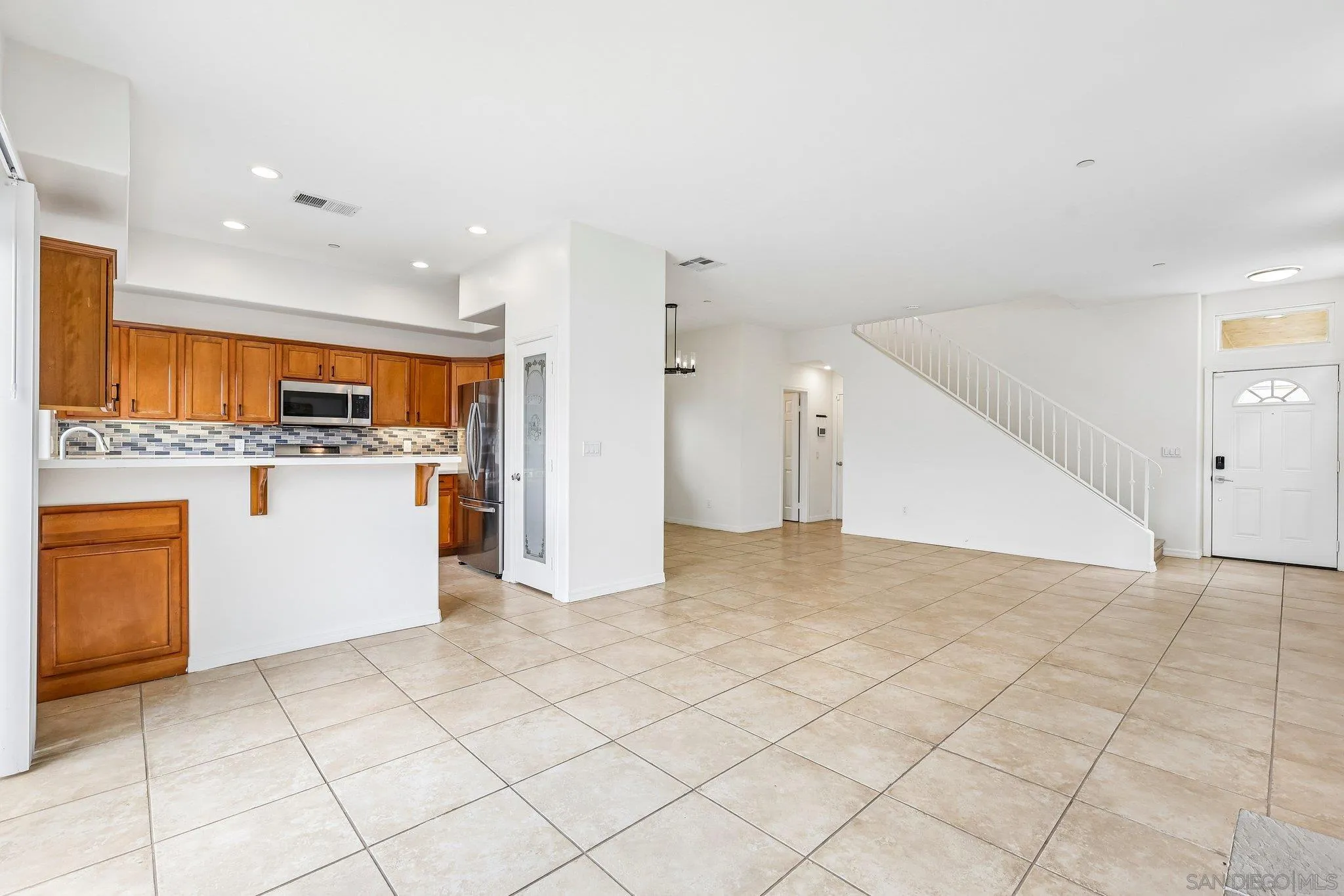 https://cdn.realtyfeed.com/cdn/127/260022121/67e3f4e87787659550025b862fc8a346.webp