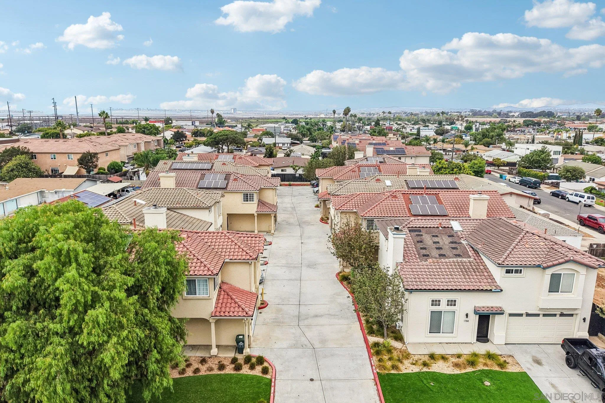 https://cdn.realtyfeed.com/cdn/127/260022121/75d0fed32fe5da76ff46a3960fa418e0.webp