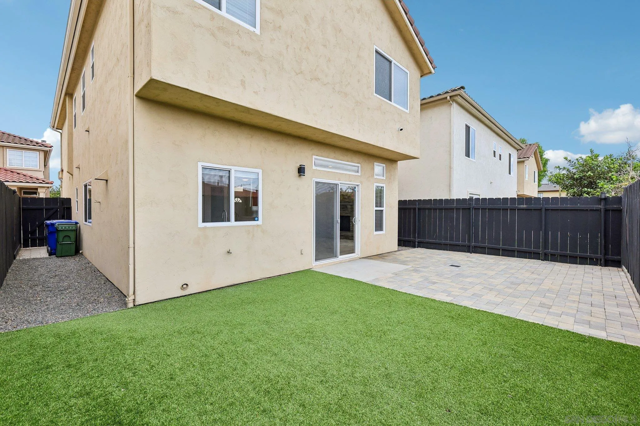 https://cdn.realtyfeed.com/cdn/127/260022121/bd972bb4351e6fec0405f70f770d208b.webp