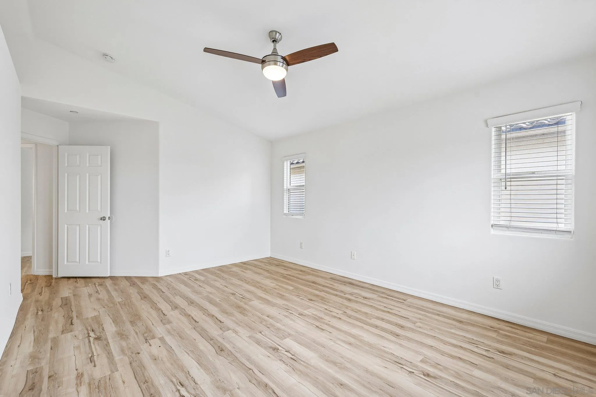 https://cdn.realtyfeed.com/cdn/127/260022121/c0cb8e19e9173d223577f42347116252.webp