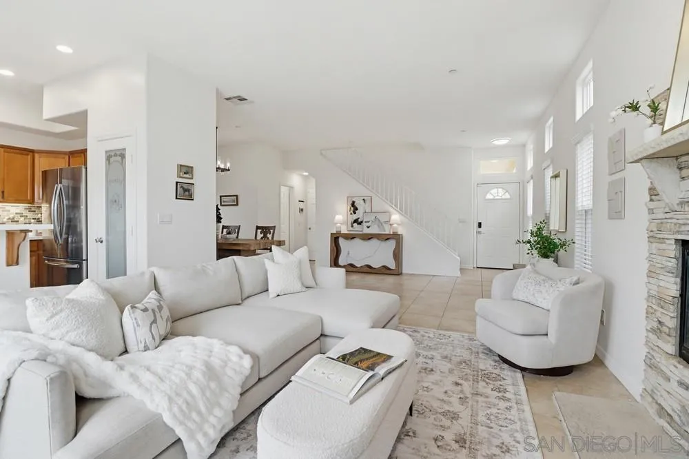 https://cdn.realtyfeed.com/cdn/127/260022121/d38f9daa6dfbbf5a23b337b2fd579423.webp