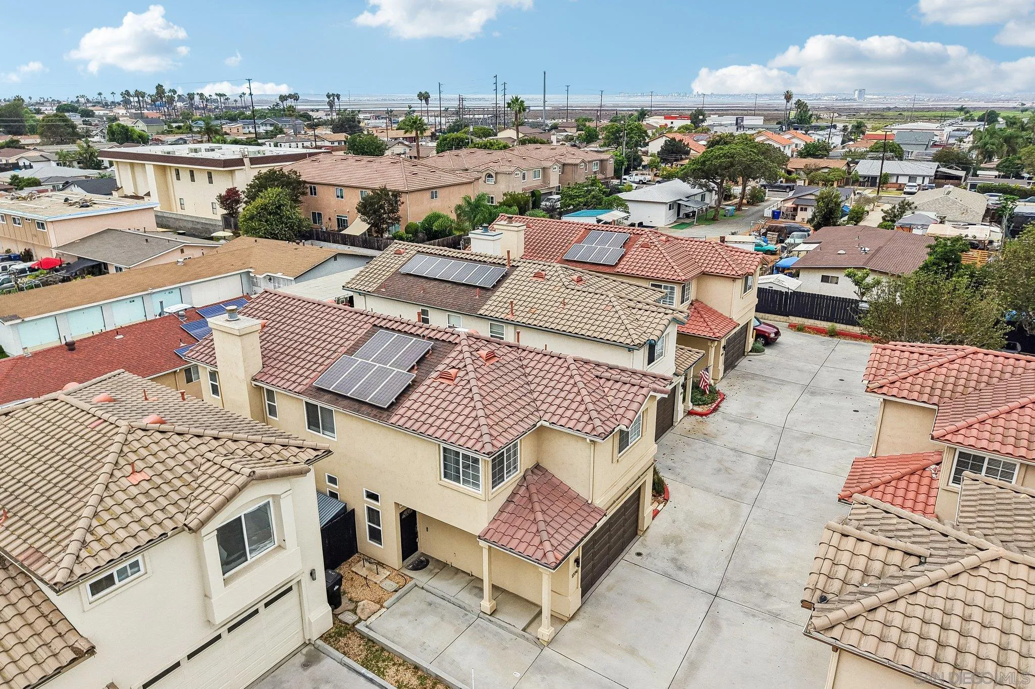 https://cdn.realtyfeed.com/cdn/127/260022121/f67d659389adf9eaabe47f0e794e89e6.webp