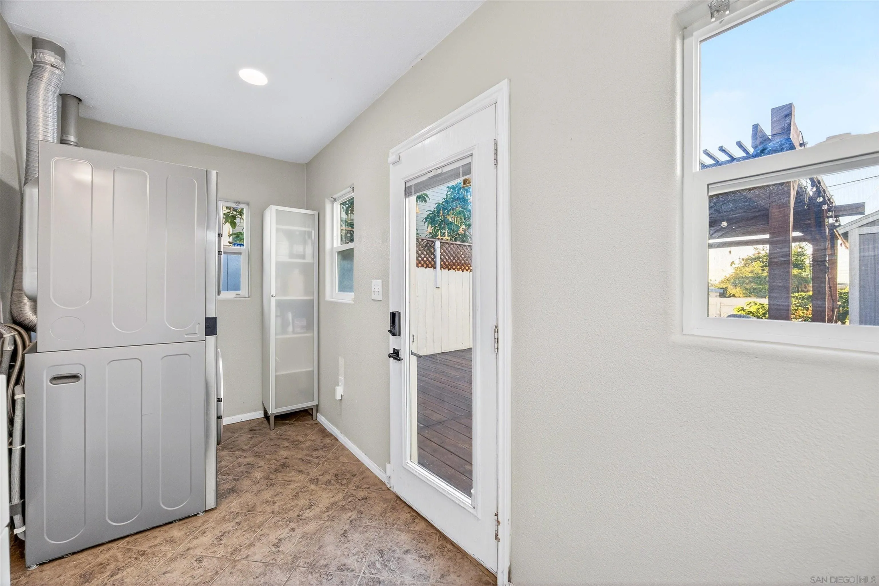 https://cdn.realtyfeed.com/cdn/127/260022125/2845ae757c744c05a9f348b129b6a9ee.webp