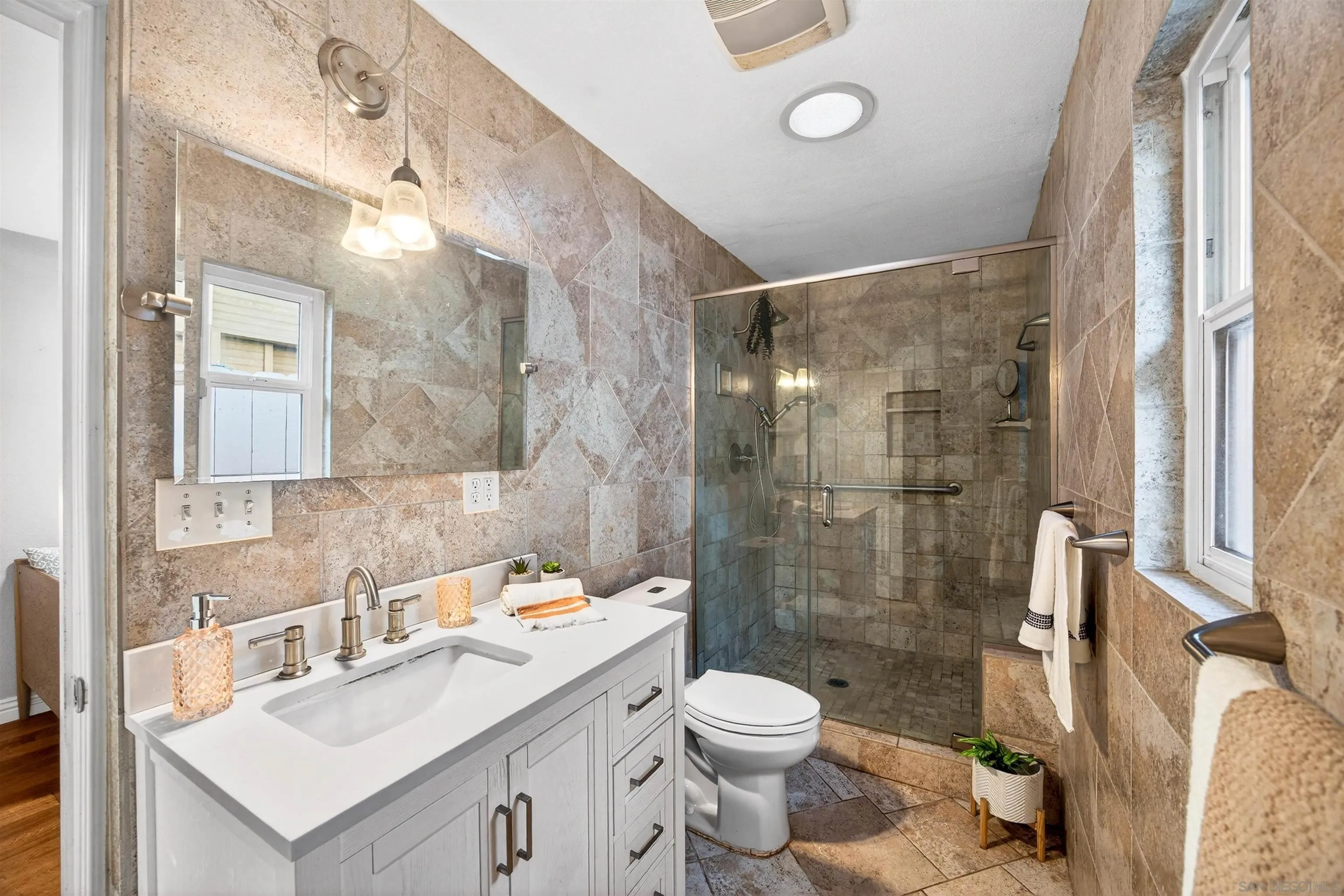 https://cdn.realtyfeed.com/cdn/127/260022125/3f7bc58433eb73db063224d0e5079412.webp