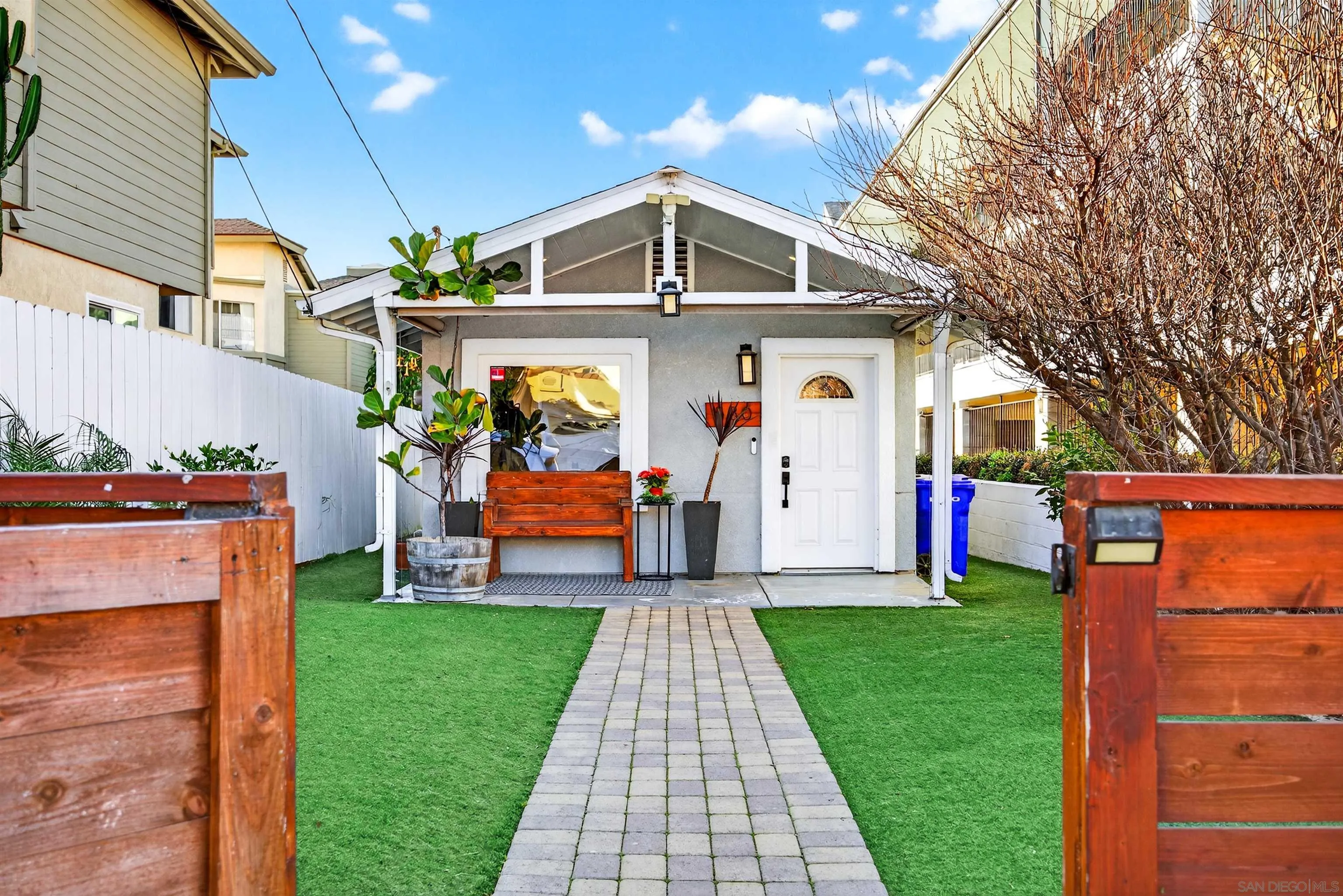 https://cdn.realtyfeed.com/cdn/127/260022125/a06eb97fc82196f4c3e22d8a50231b93.webp
