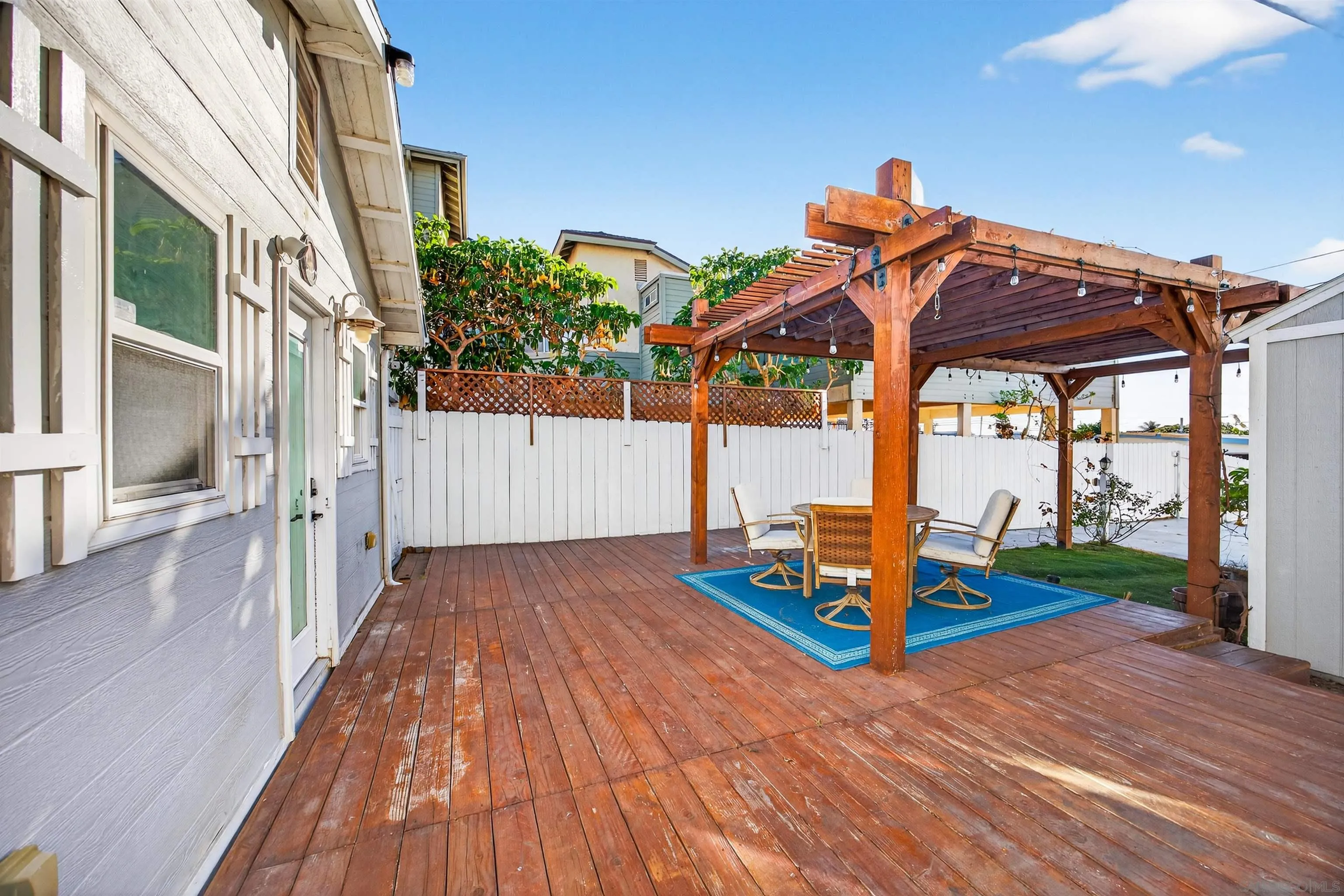 https://cdn.realtyfeed.com/cdn/127/260022125/aa2694db52b9d4b7d4aa2b933c8376b5.webp