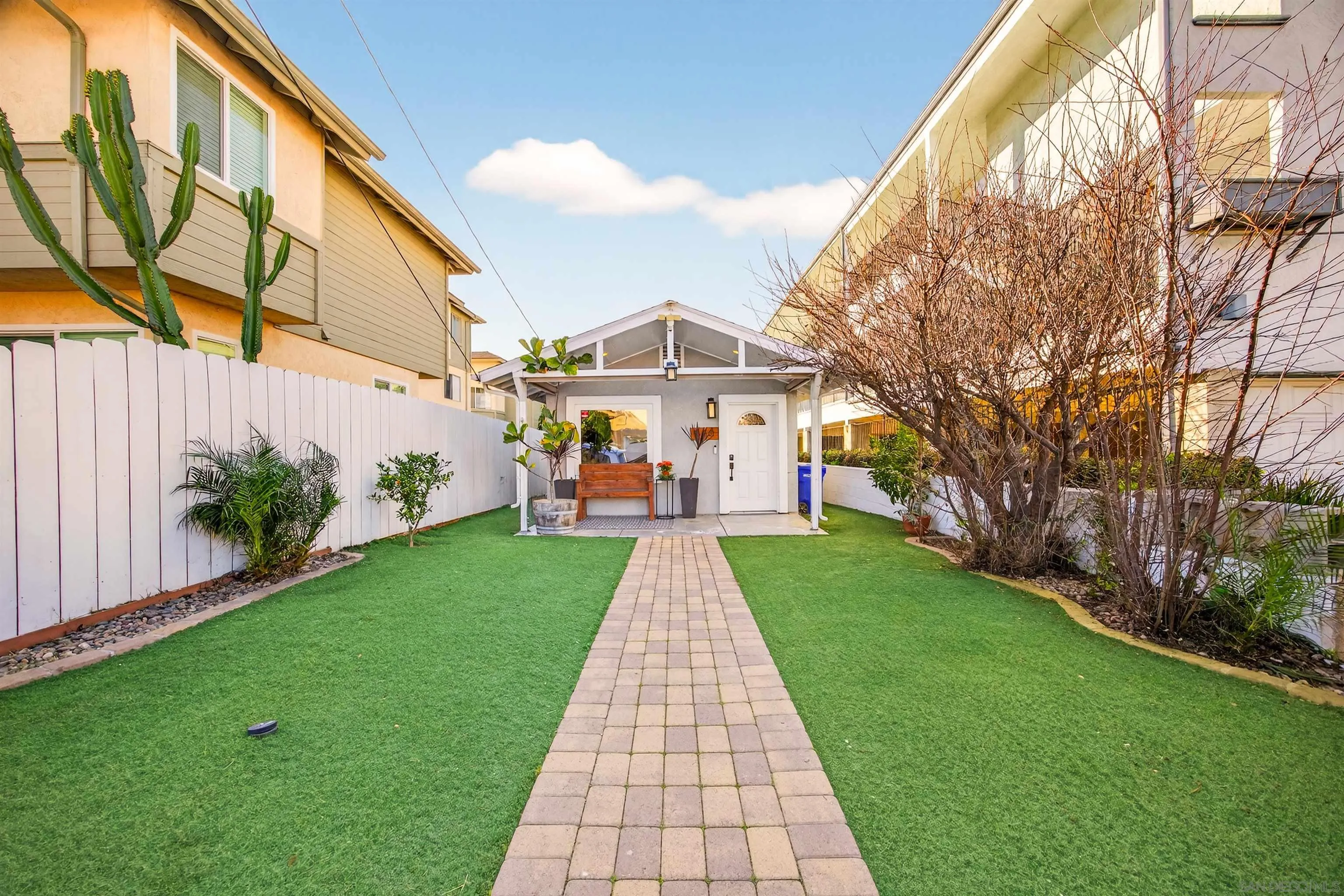 https://cdn.realtyfeed.com/cdn/127/260022125/d2c79e174c6e9dbca414fac99f73d3ef.webp