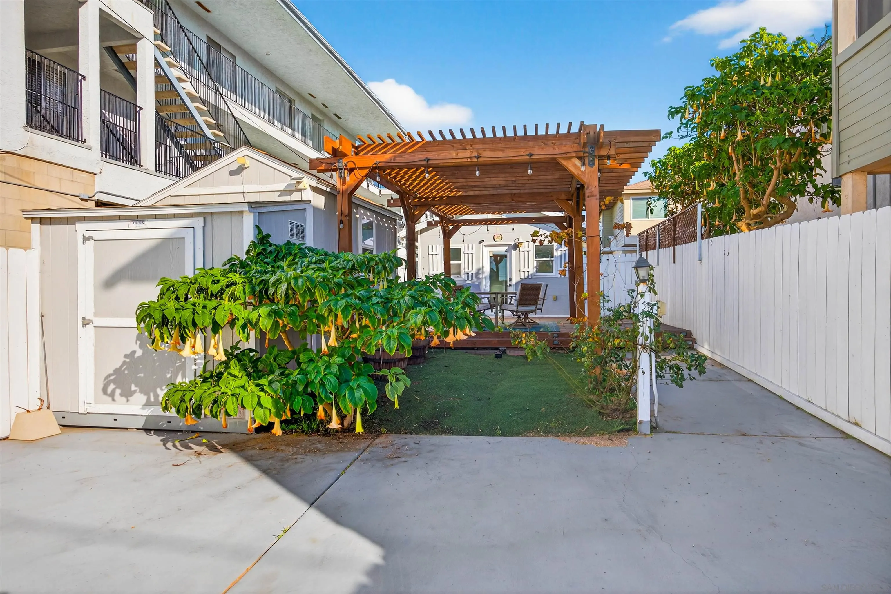 https://cdn.realtyfeed.com/cdn/127/260022125/f1128c66bbbf965ecfb64427e89bcd7b.webp
