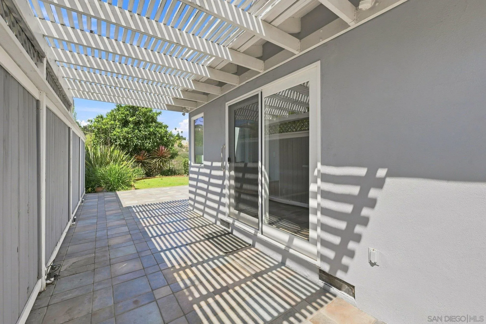 https://cdn.realtyfeed.com/cdn/127/260022127/73417fe22aa2452886b78a8a901d8bd8.webp