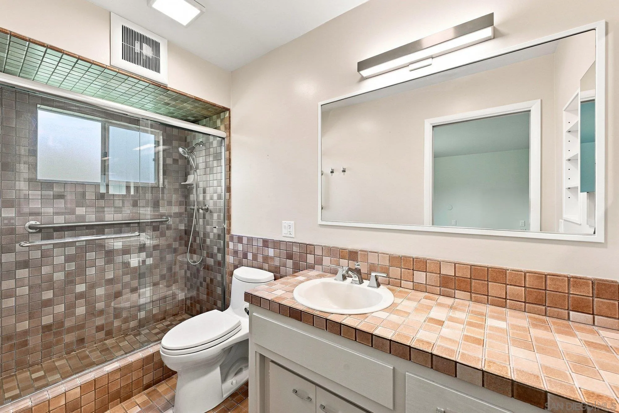 https://cdn.realtyfeed.com/cdn/127/260022127/d308f91263409ecbf06f159641beb814.webp