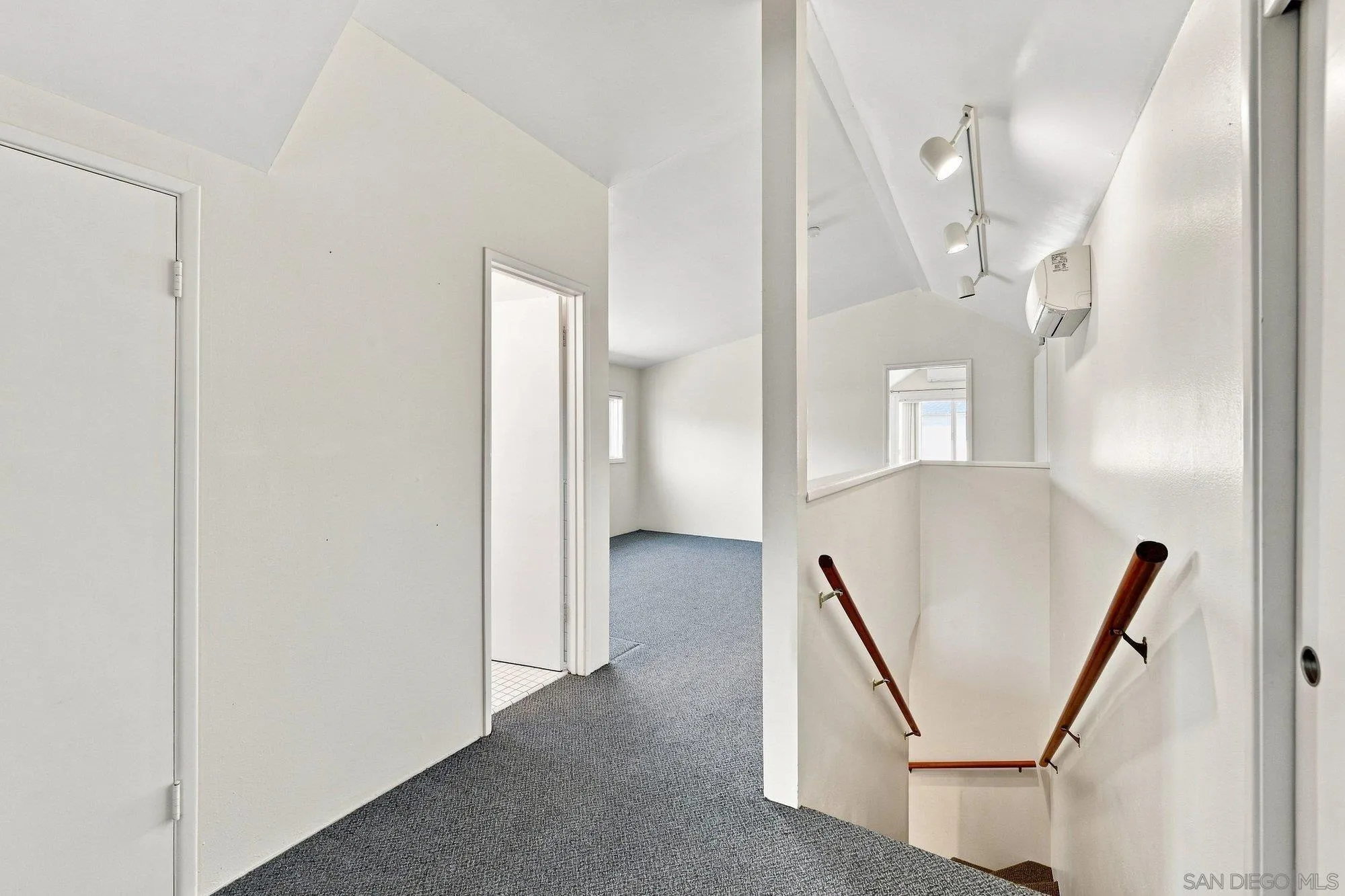 https://cdn.realtyfeed.com/cdn/127/260022127/fd3b4f09b9c1c229ddf6e637c0e19f89.webp