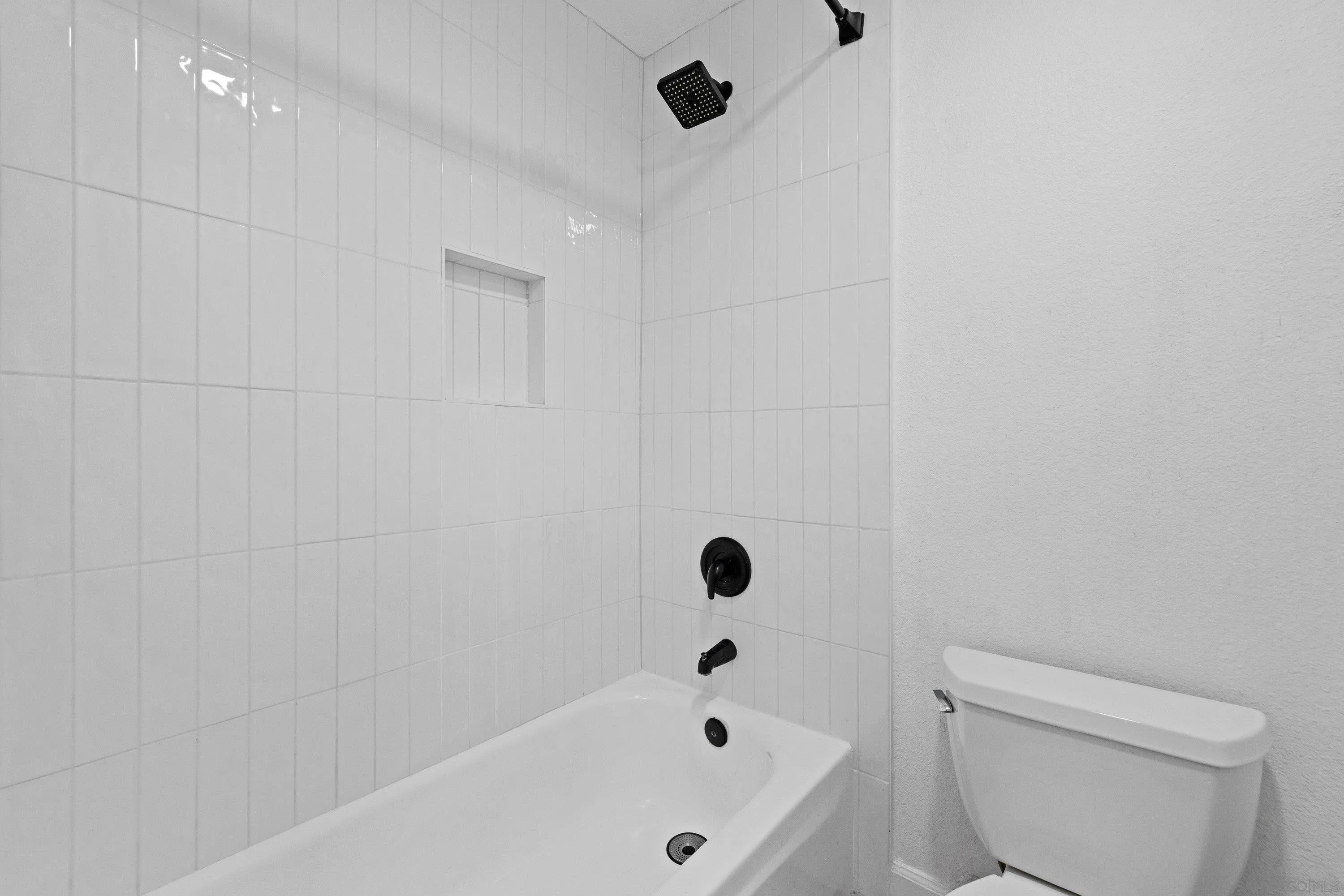 https://cdn.realtyfeed.com/cdn/127/260022132/37650b19dd634fe994772137e24a0a57.webp