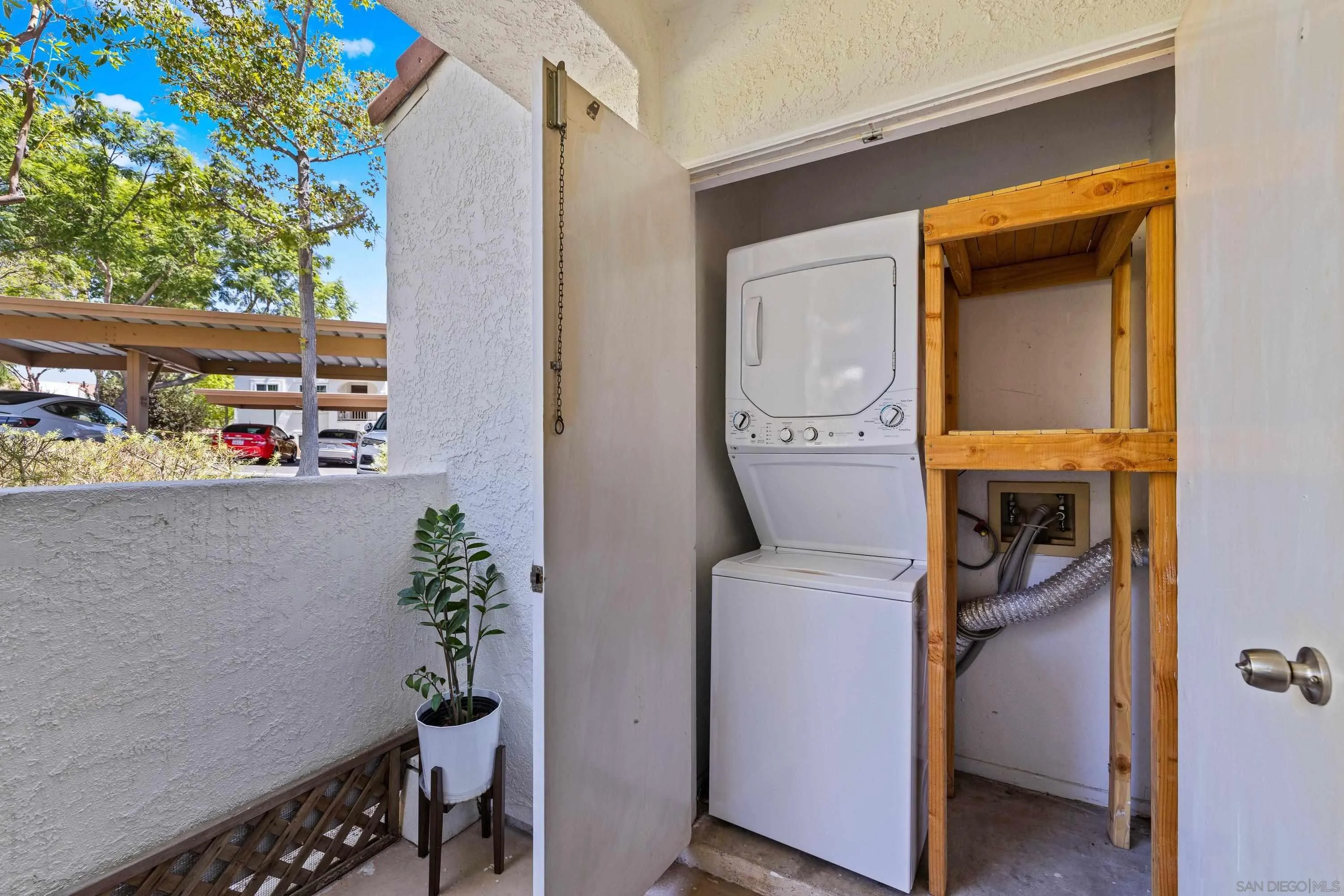 https://cdn.realtyfeed.com/cdn/127/260022132/634b47b0935796767d9fcfa76ba47646.webp