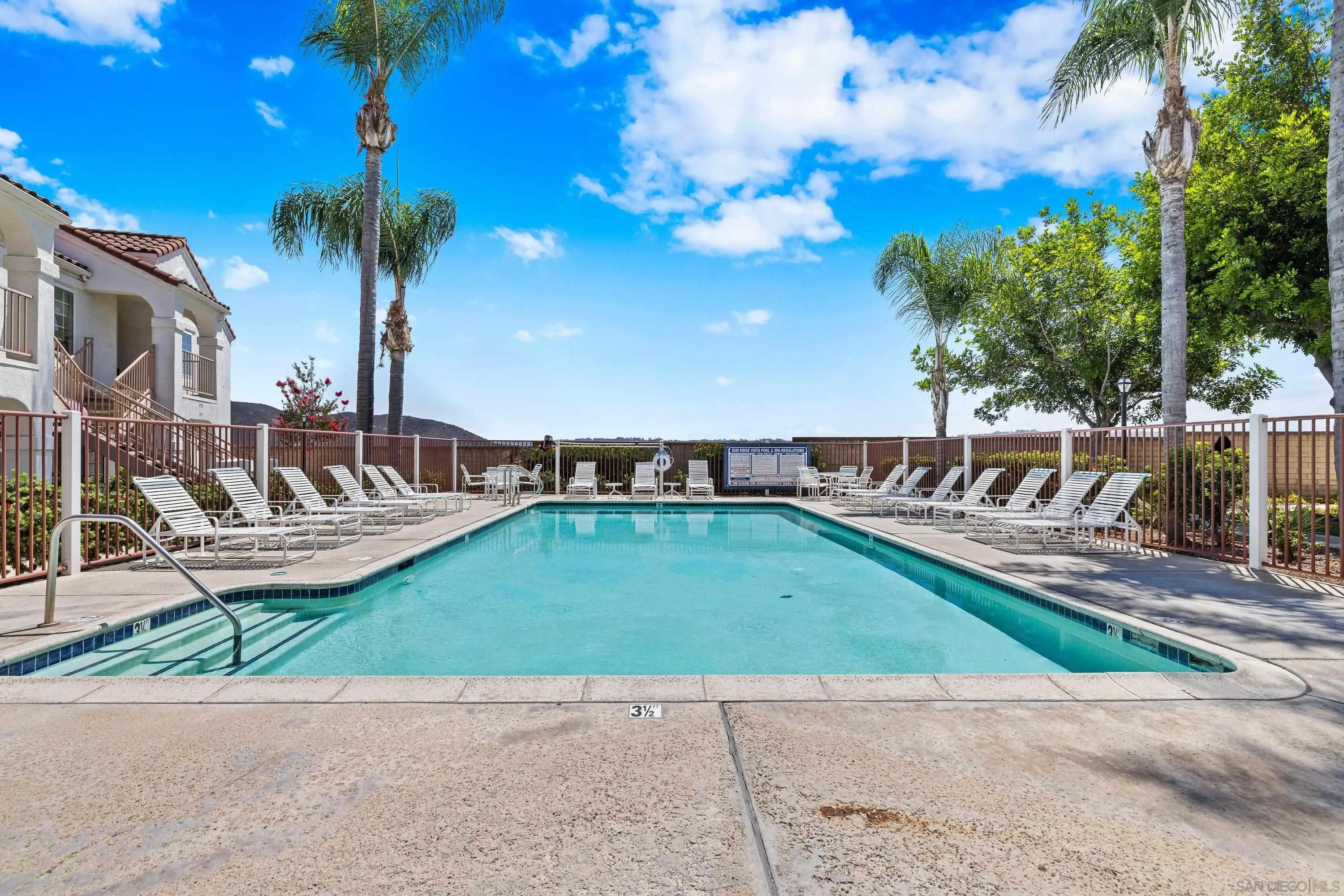 https://cdn.realtyfeed.com/cdn/127/260022132/9e89455a0cddee973562f9fe619e5c1d.webp