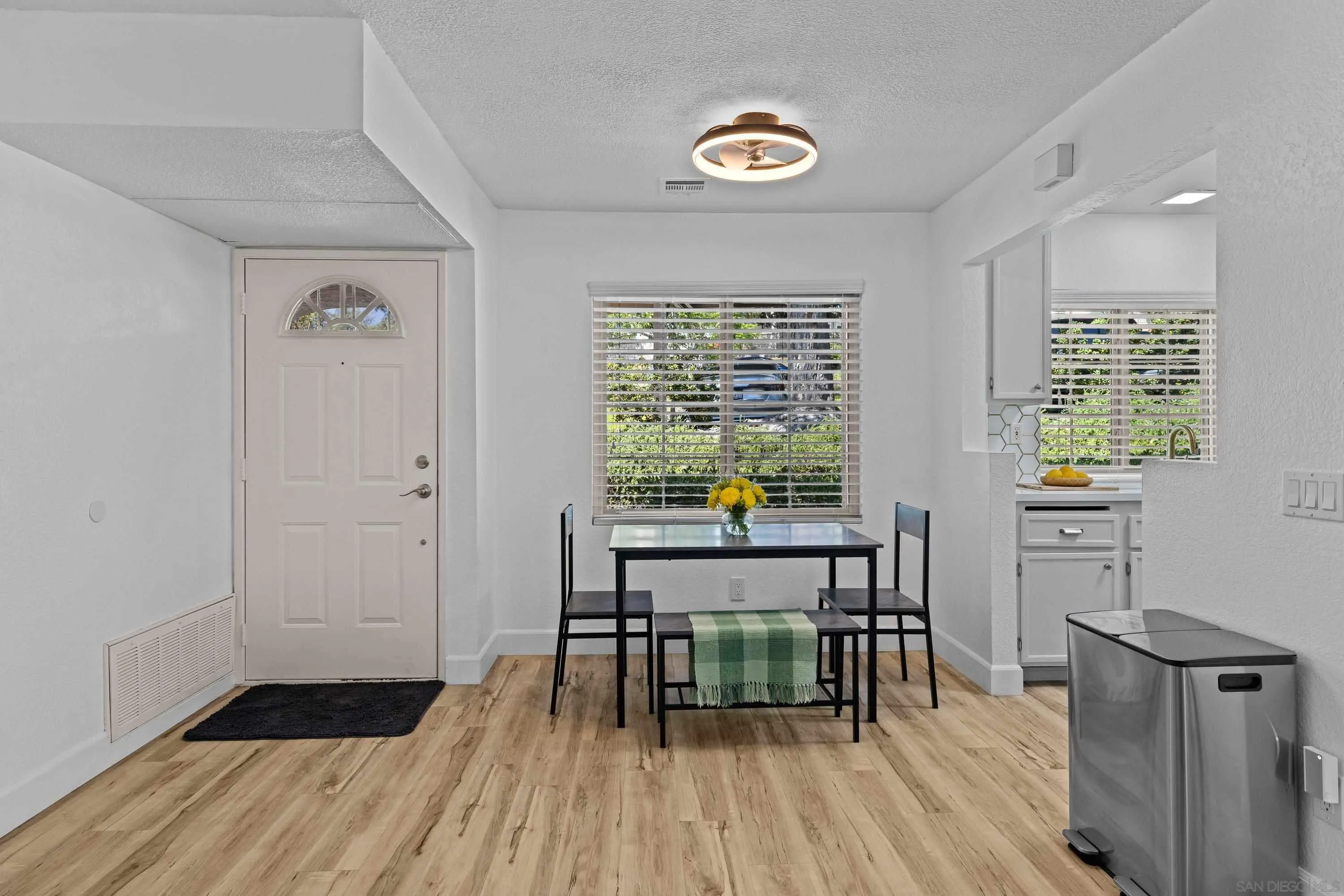 https://cdn.realtyfeed.com/cdn/127/260022132/f13cc971e90243c88da1287070190089.webp