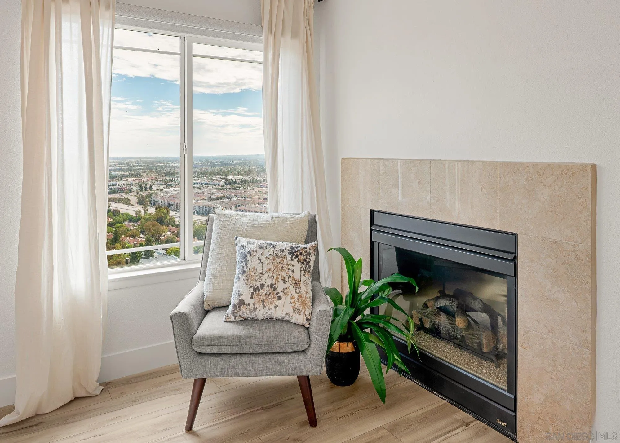 https://cdn.realtyfeed.com/cdn/127/260022137/dcfd50289d9f487ef17938c0a6c4ab08.webp