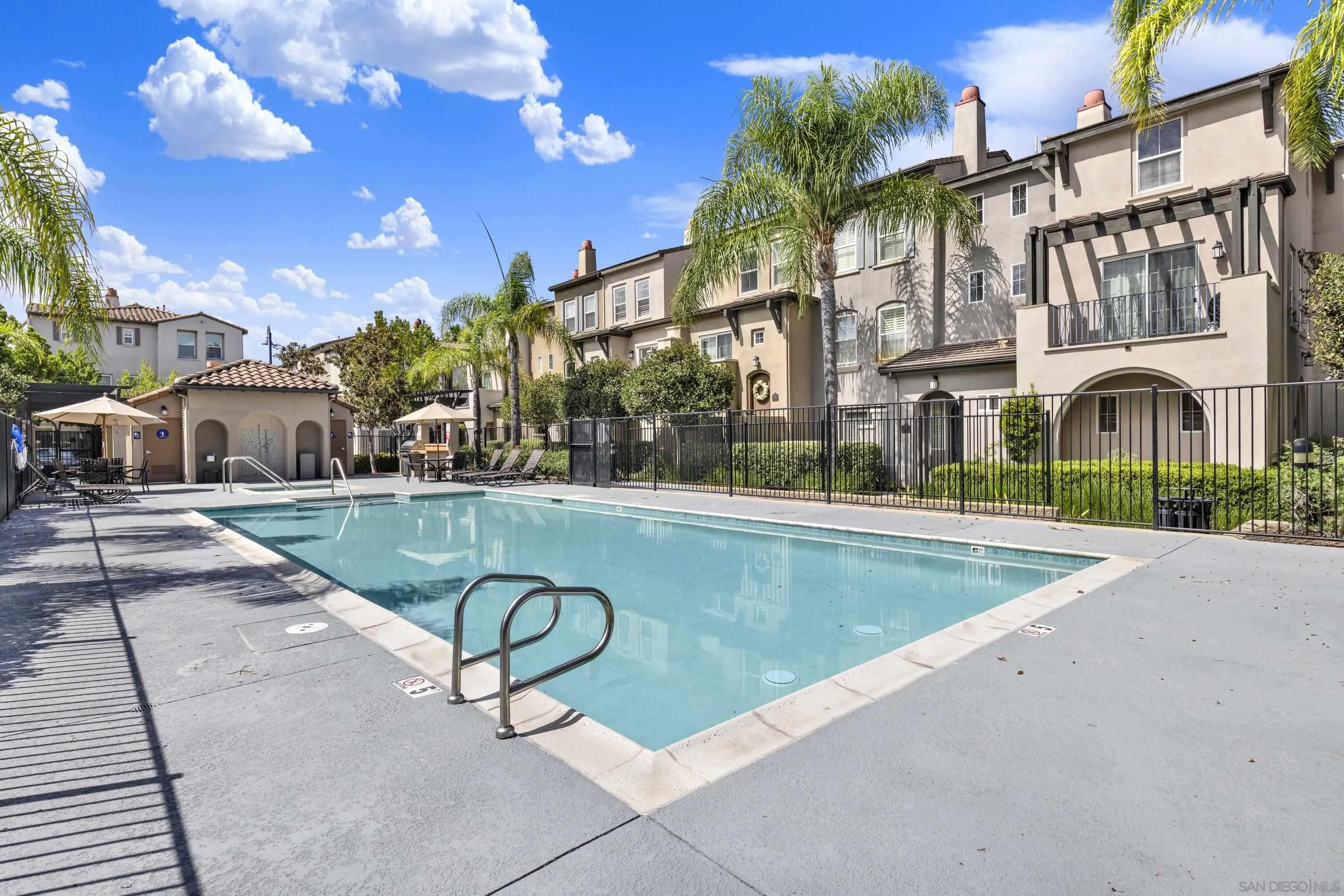 https://cdn.realtyfeed.com/cdn/127/260022138/1b7375c278d0f0ae91848babe9dec329.webp