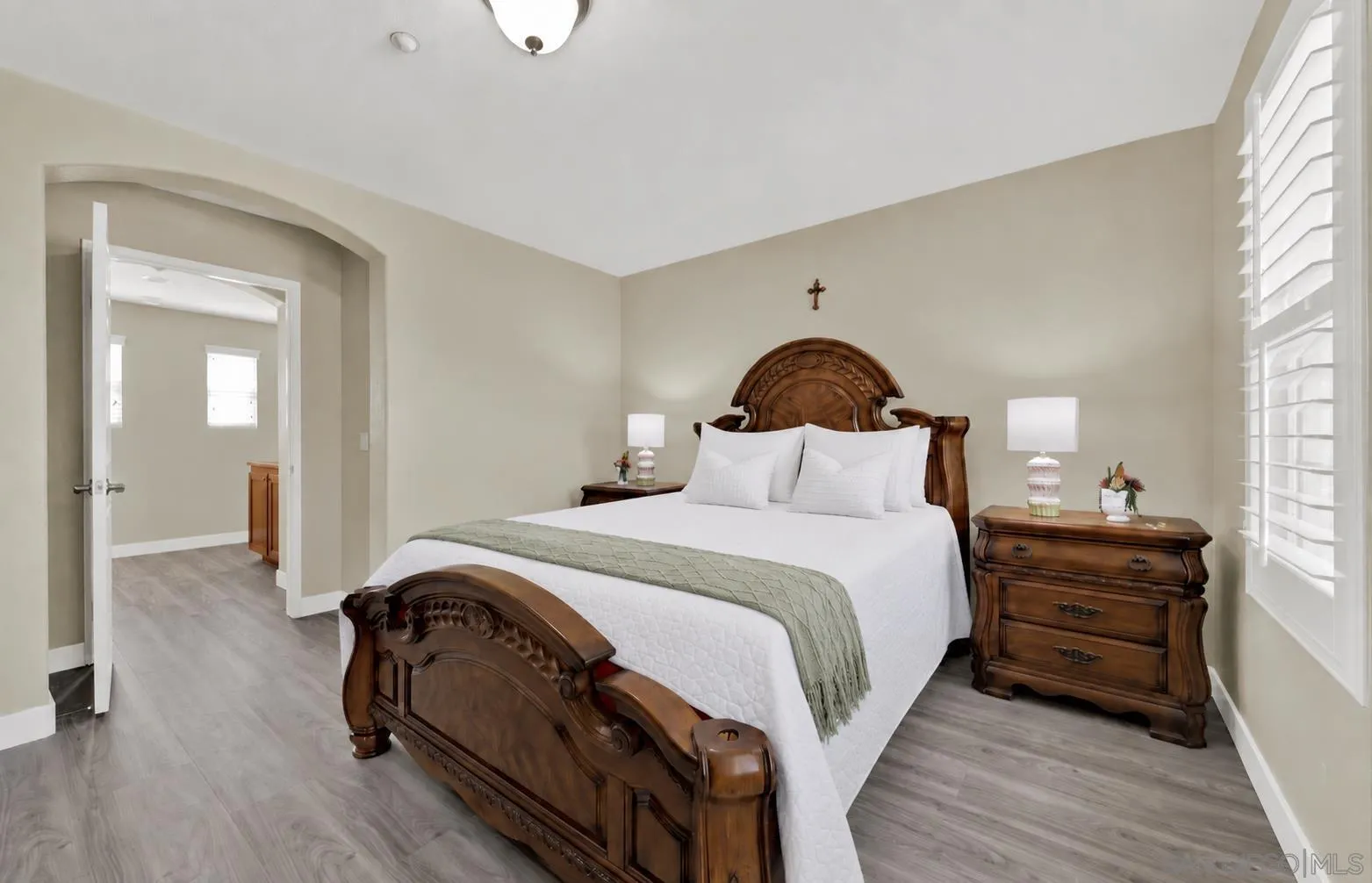 https://cdn.realtyfeed.com/cdn/127/260022138/99a7693e6e99001a1fd013eaa6a00a1e.webp