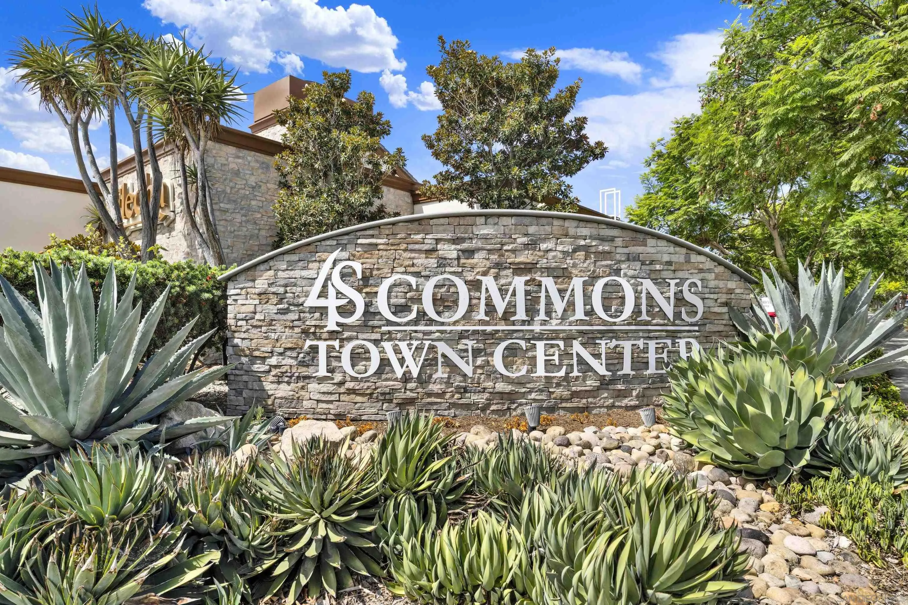 https://cdn.realtyfeed.com/cdn/127/260022138/9b218e89e69e5a8ec81ad23a6e741f34.webp