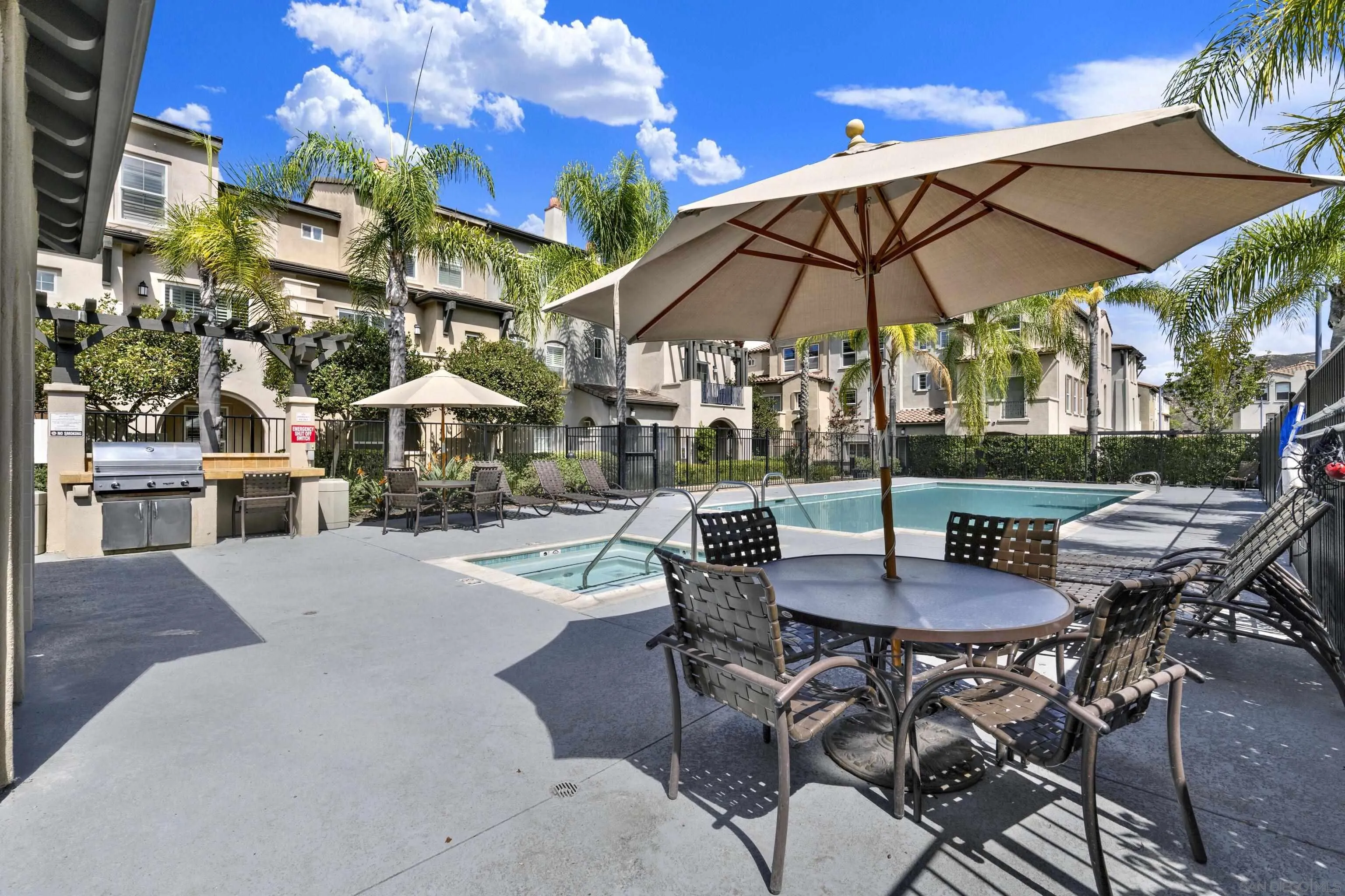 https://cdn.realtyfeed.com/cdn/127/260022138/dc985489b44d54a9eace1b8e500e1479.webp