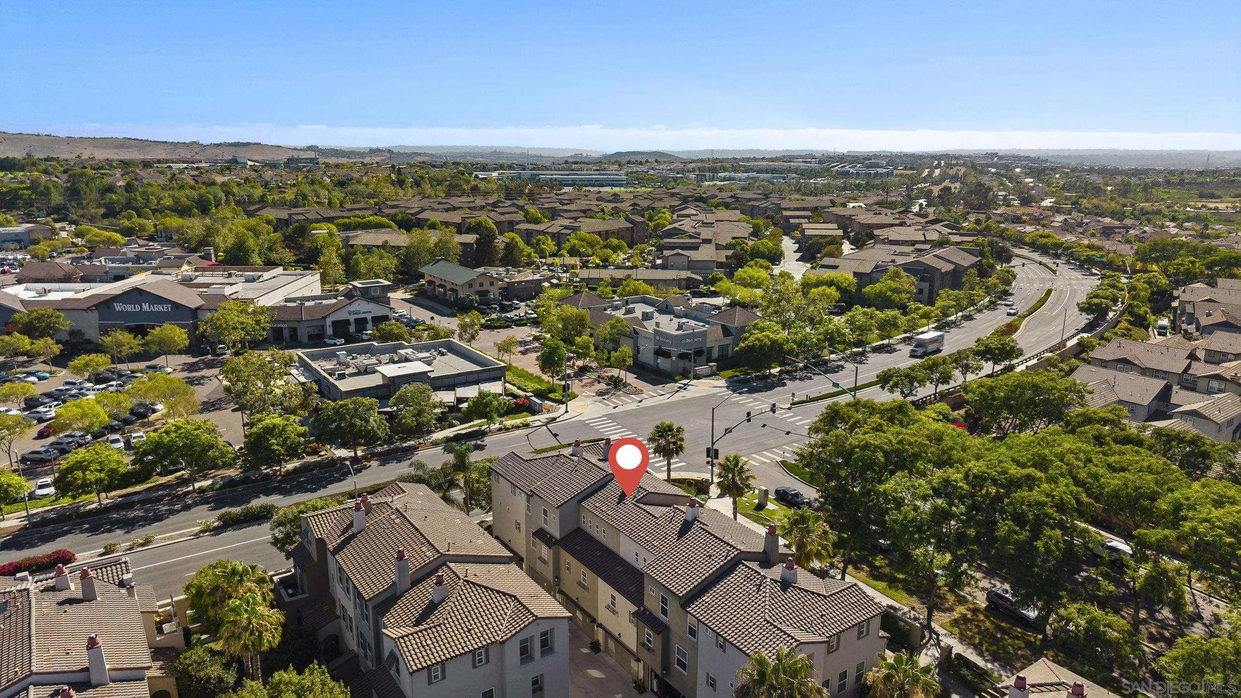 https://cdn.realtyfeed.com/cdn/127/260022138/dce15c90a10d3caf4a0a62f9e8cdd27c.webp