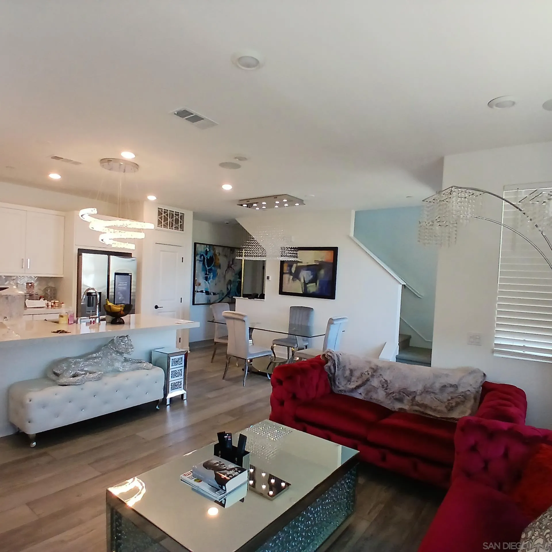 https://cdn.realtyfeed.com/cdn/127/260022141/49593125d082d48f95b5a85706f0ecdc.webp