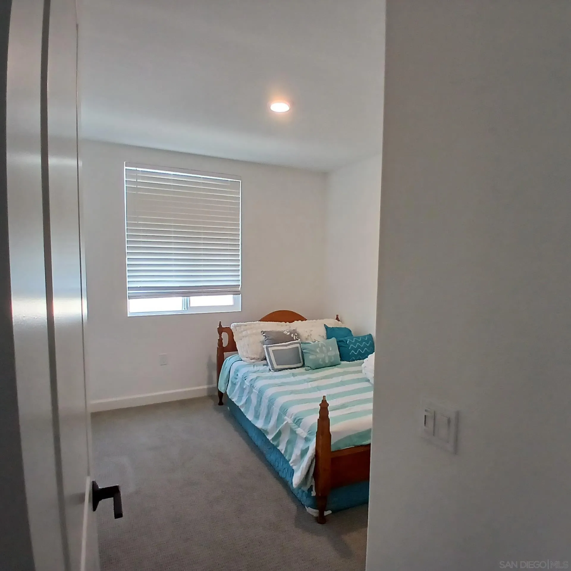 https://cdn.realtyfeed.com/cdn/127/260022141/a0c59c51b4bc344873c1a84848738be6.webp
