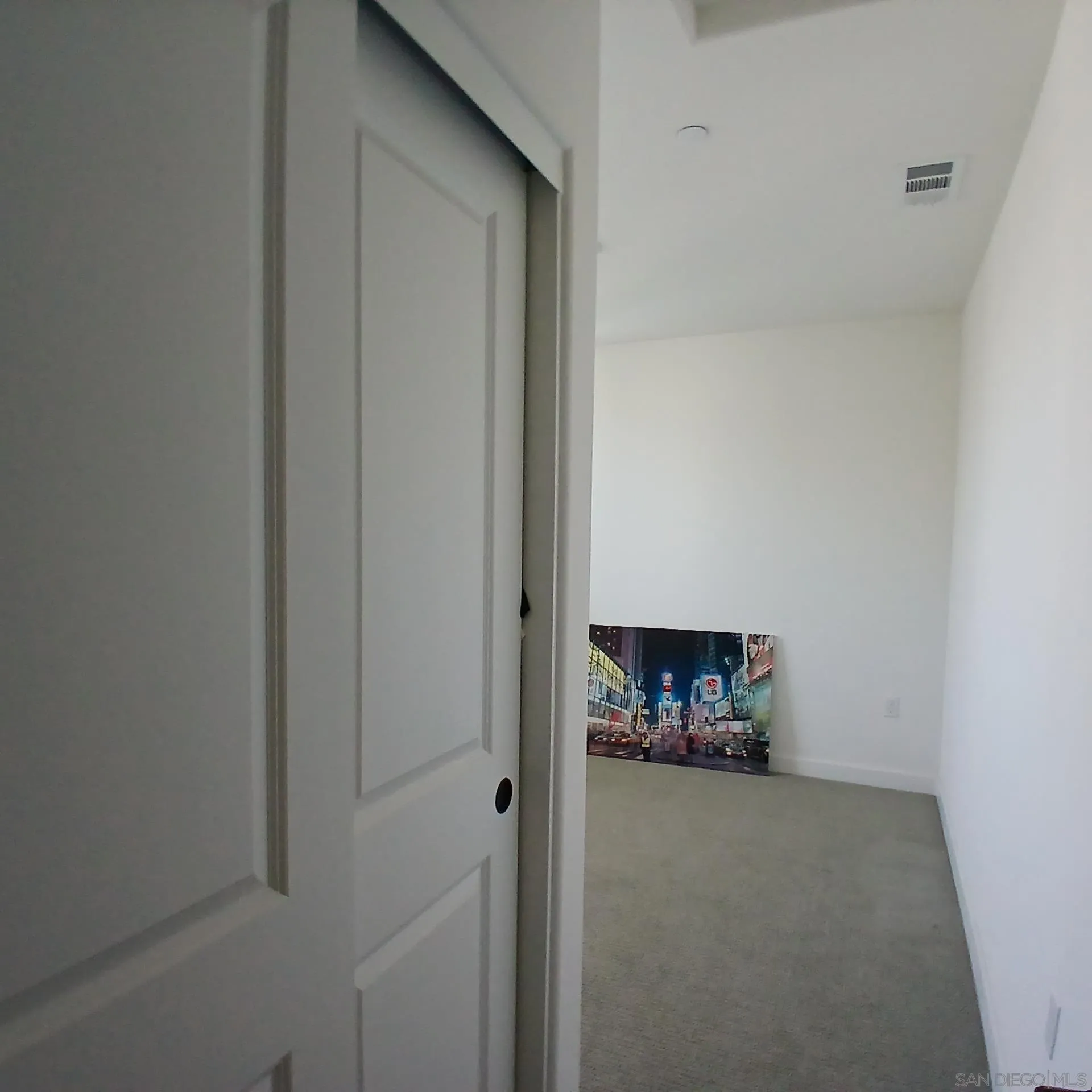 https://cdn.realtyfeed.com/cdn/127/260022141/af46bf14eda2c7ab966544a2e8708abb.webp