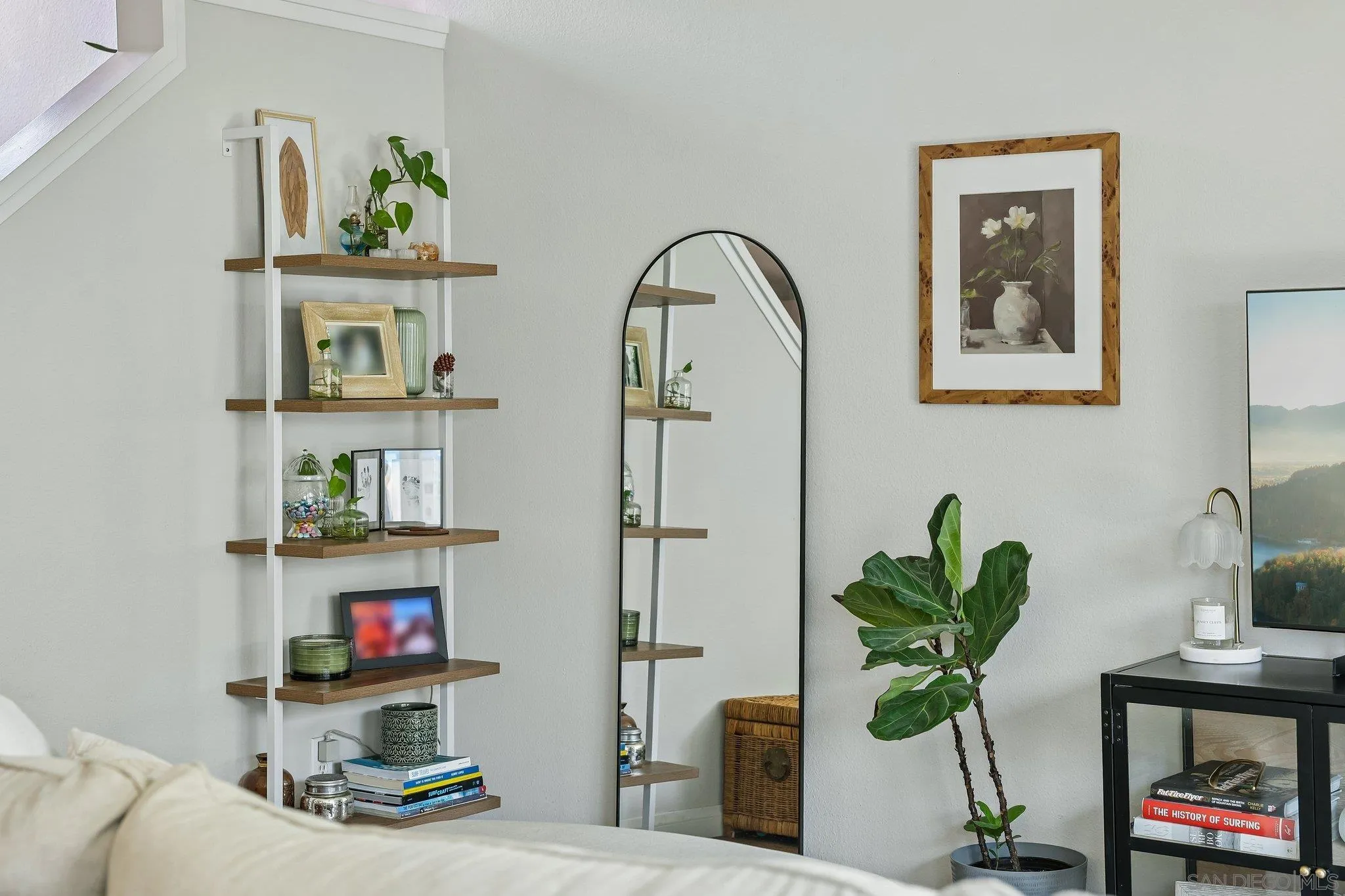 https://cdn.realtyfeed.com/cdn/127/260022147/03bb58e4e2e16884aa6278fb184ced15.webp