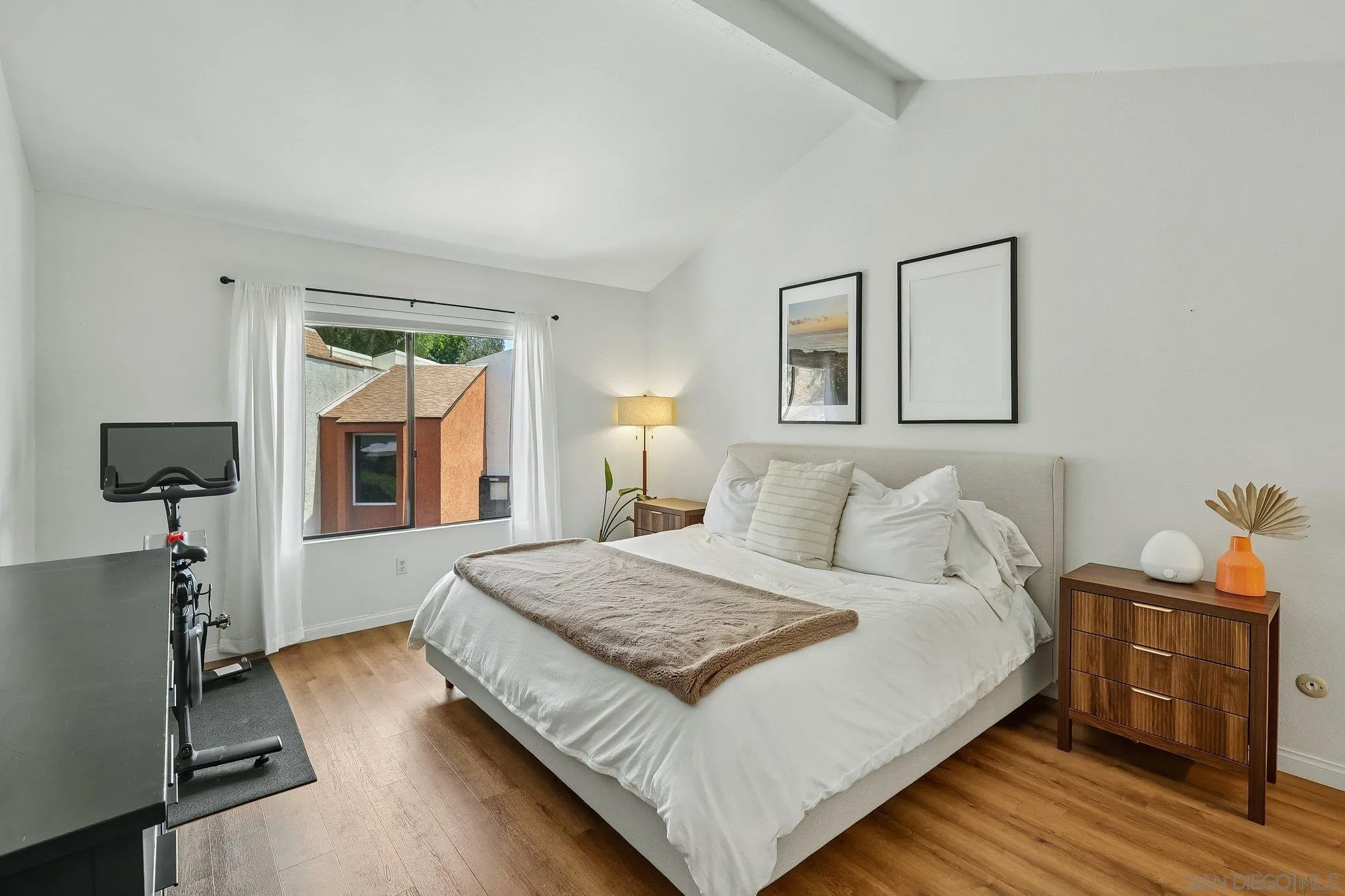 https://cdn.realtyfeed.com/cdn/127/260022147/2ee088dae0dd16c2708354c164095bb0.webp