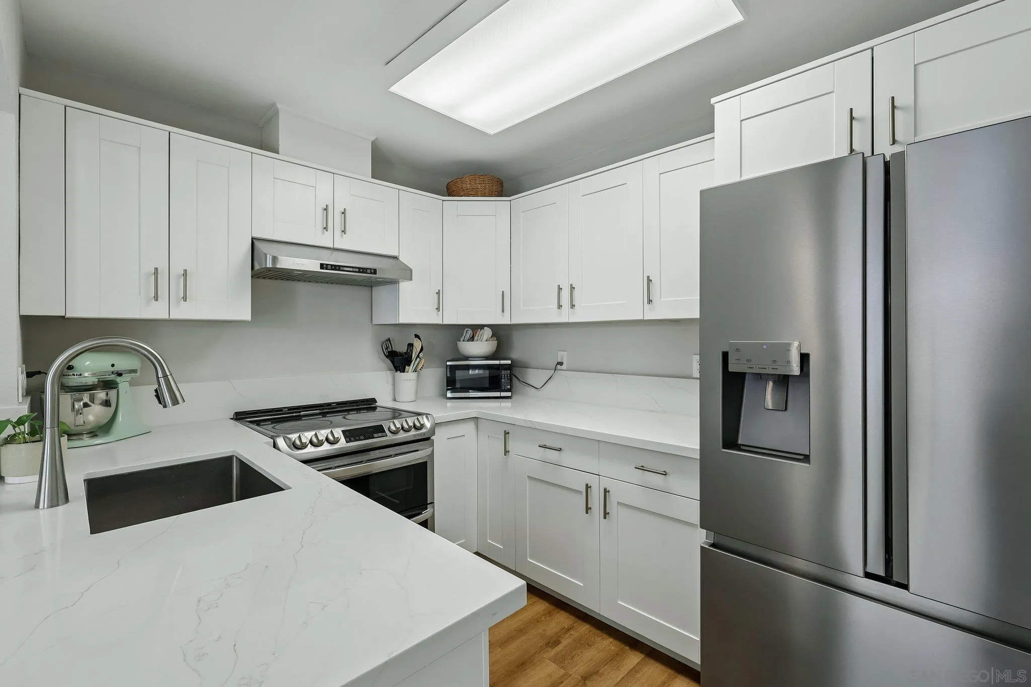 https://cdn.realtyfeed.com/cdn/127/260022147/3b0678b223775c1d102e77a0cc4685a9.webp
