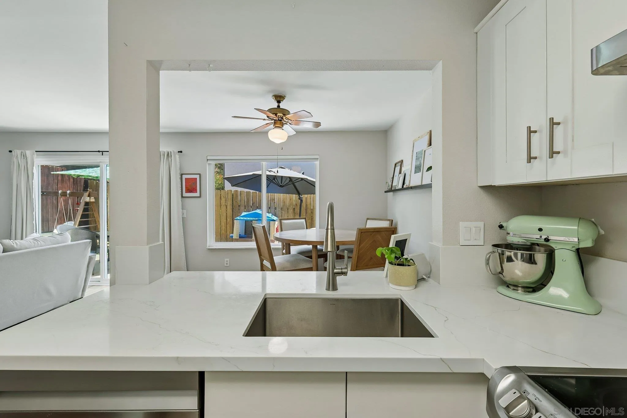 https://cdn.realtyfeed.com/cdn/127/260022147/5ae8fff303d76340dfd1bc5f6993bf02.webp