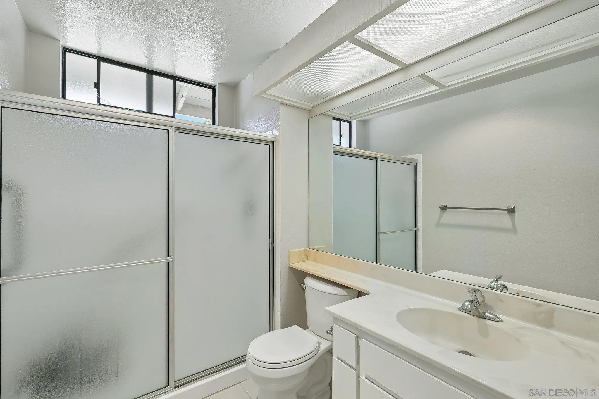 https://cdn.realtyfeed.com/cdn/127/260022147/8d50a34f93b86912f86c20998428c81d.webp