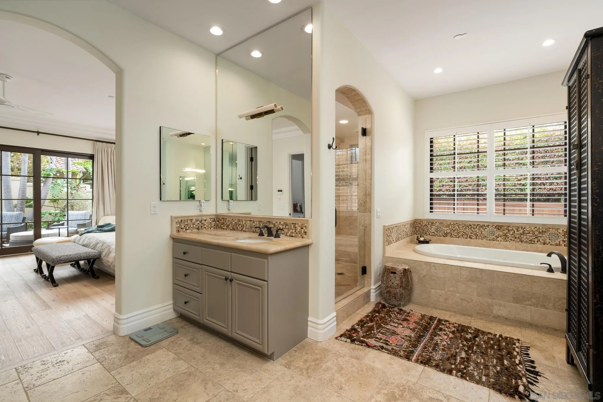 https://cdn.realtyfeed.com/cdn/127/260022148/31470f9fb8336d19f812bf2c19d72be9.webp