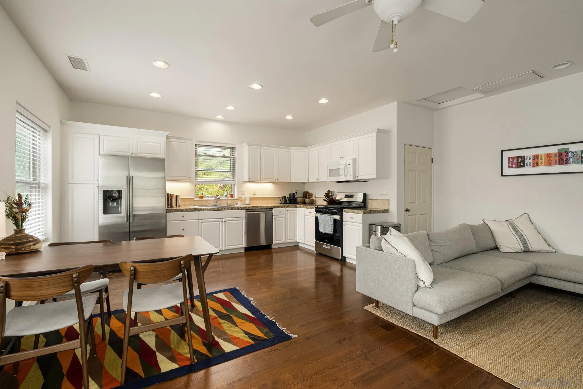 https://cdn.realtyfeed.com/cdn/127/260022148/5af10cb3bedbfdee8aa02f68de4c3f1e.webp